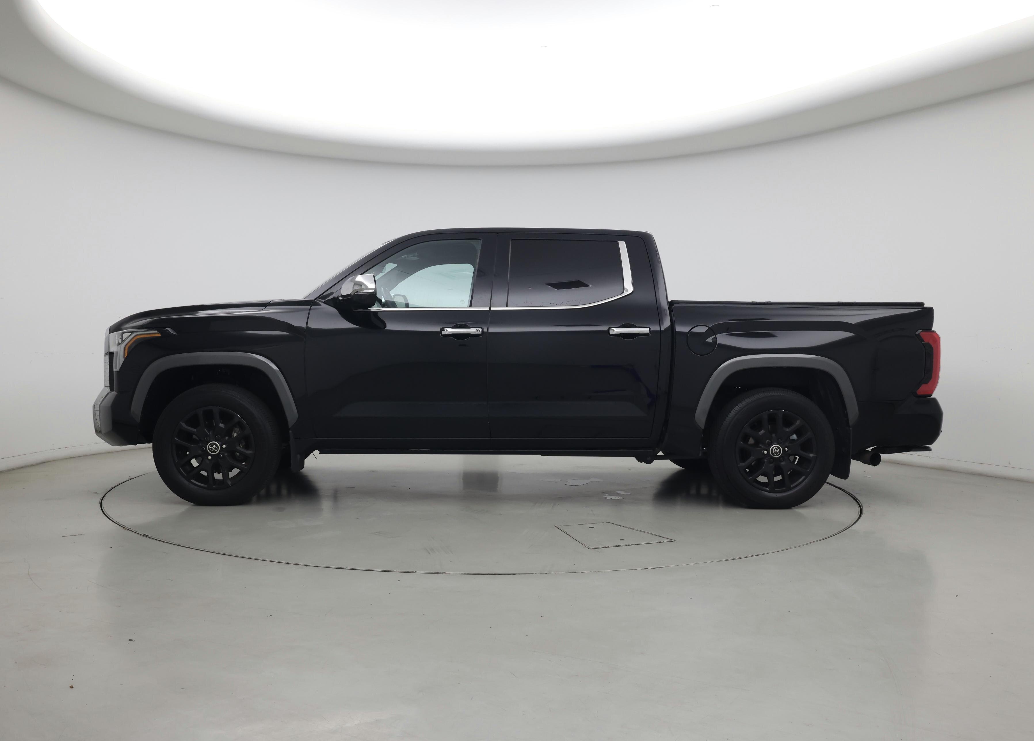 Thumbnail: 2022 Toyota Tundra - 3