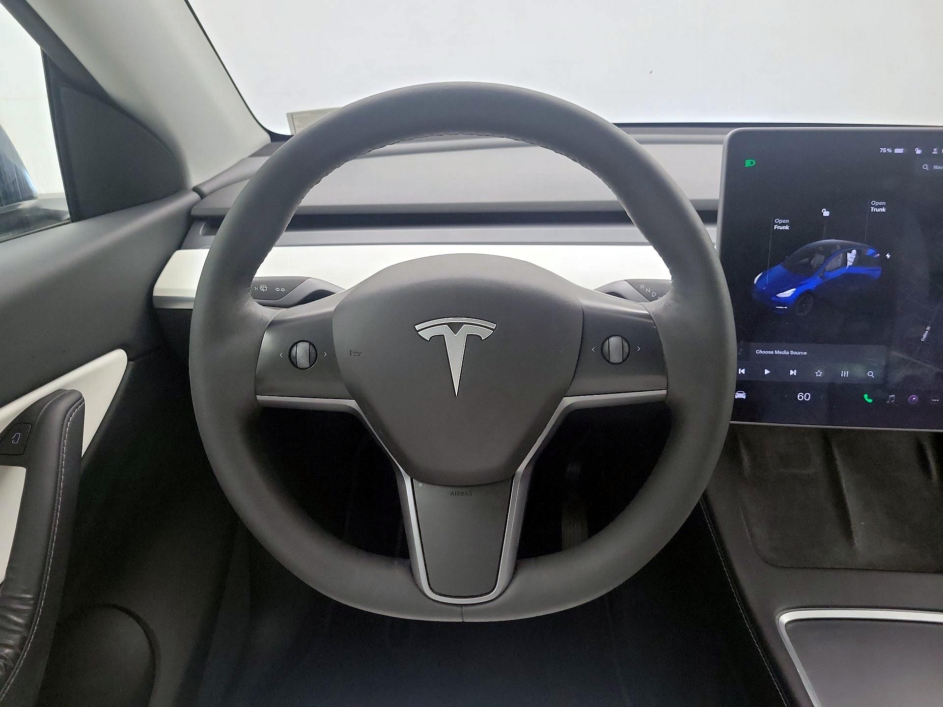 Thumbnail: 2022 Tesla Model Y - 10