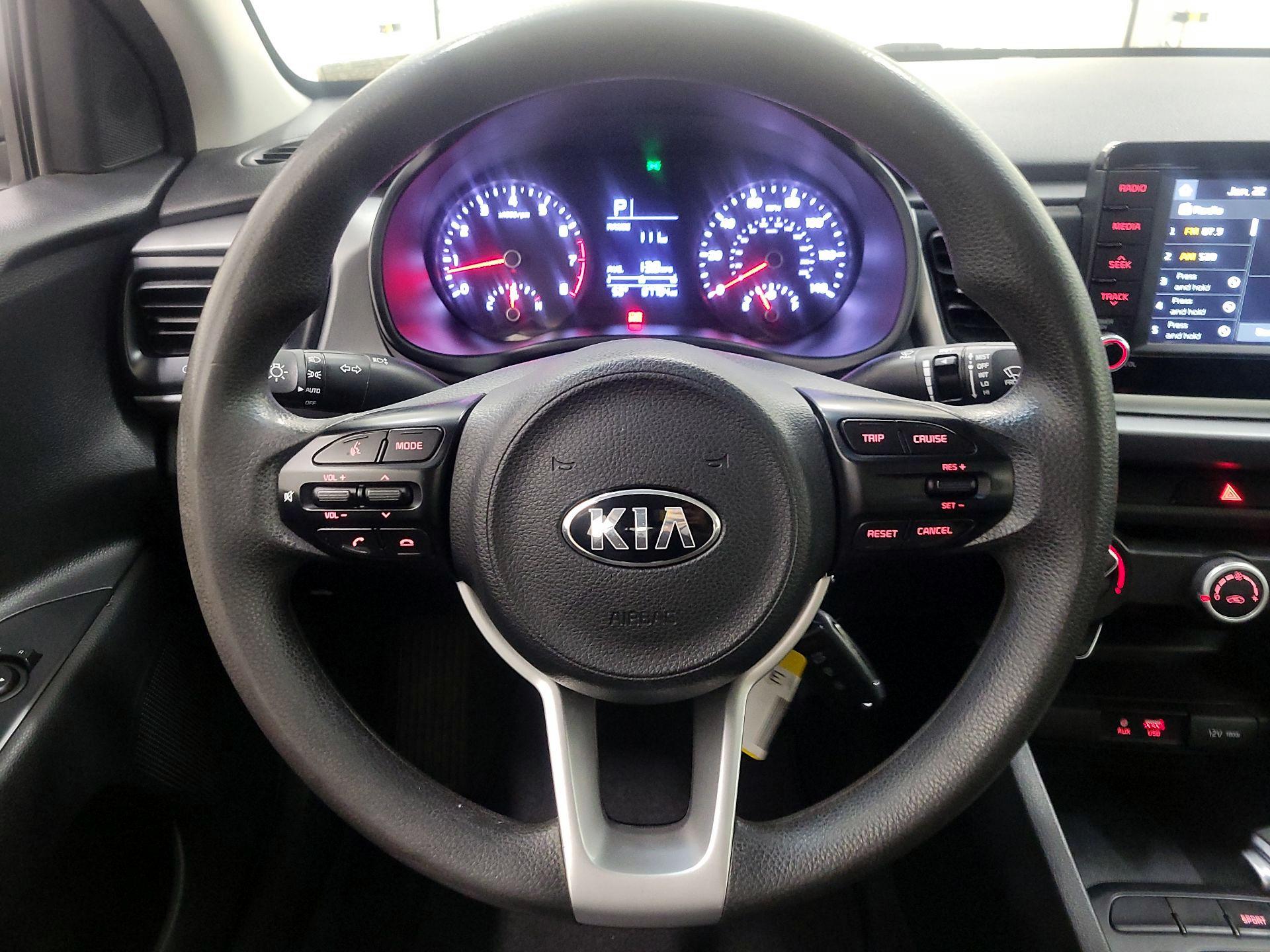 Thumbnail: 2019 Kia Rio - 10