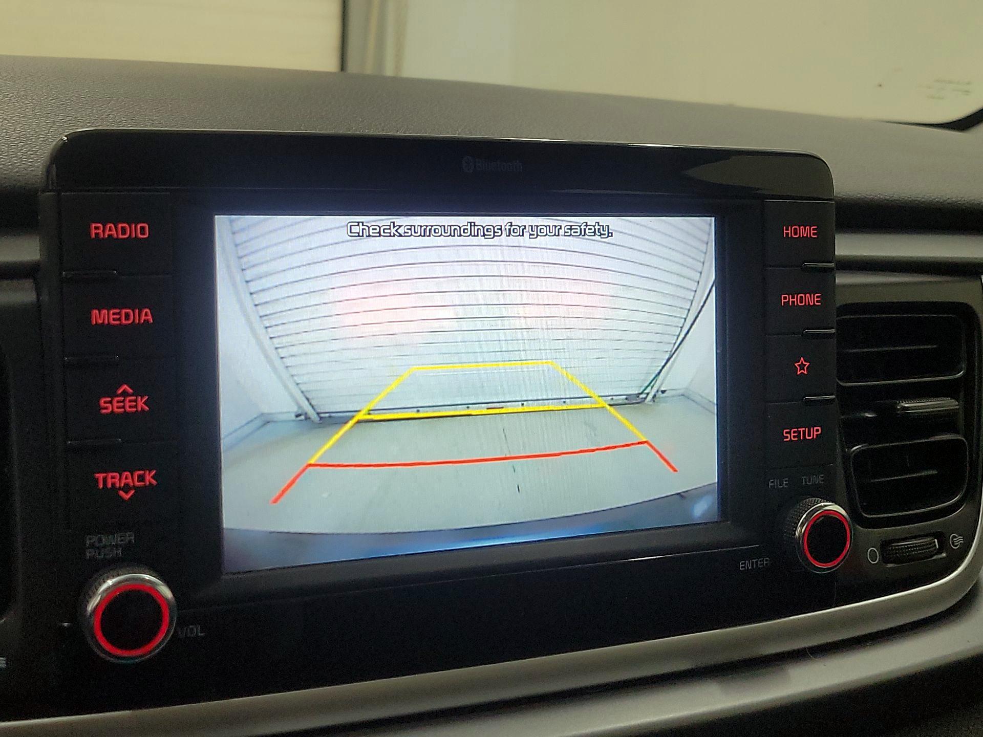 Thumbnail: 2019 Kia Rio - 14