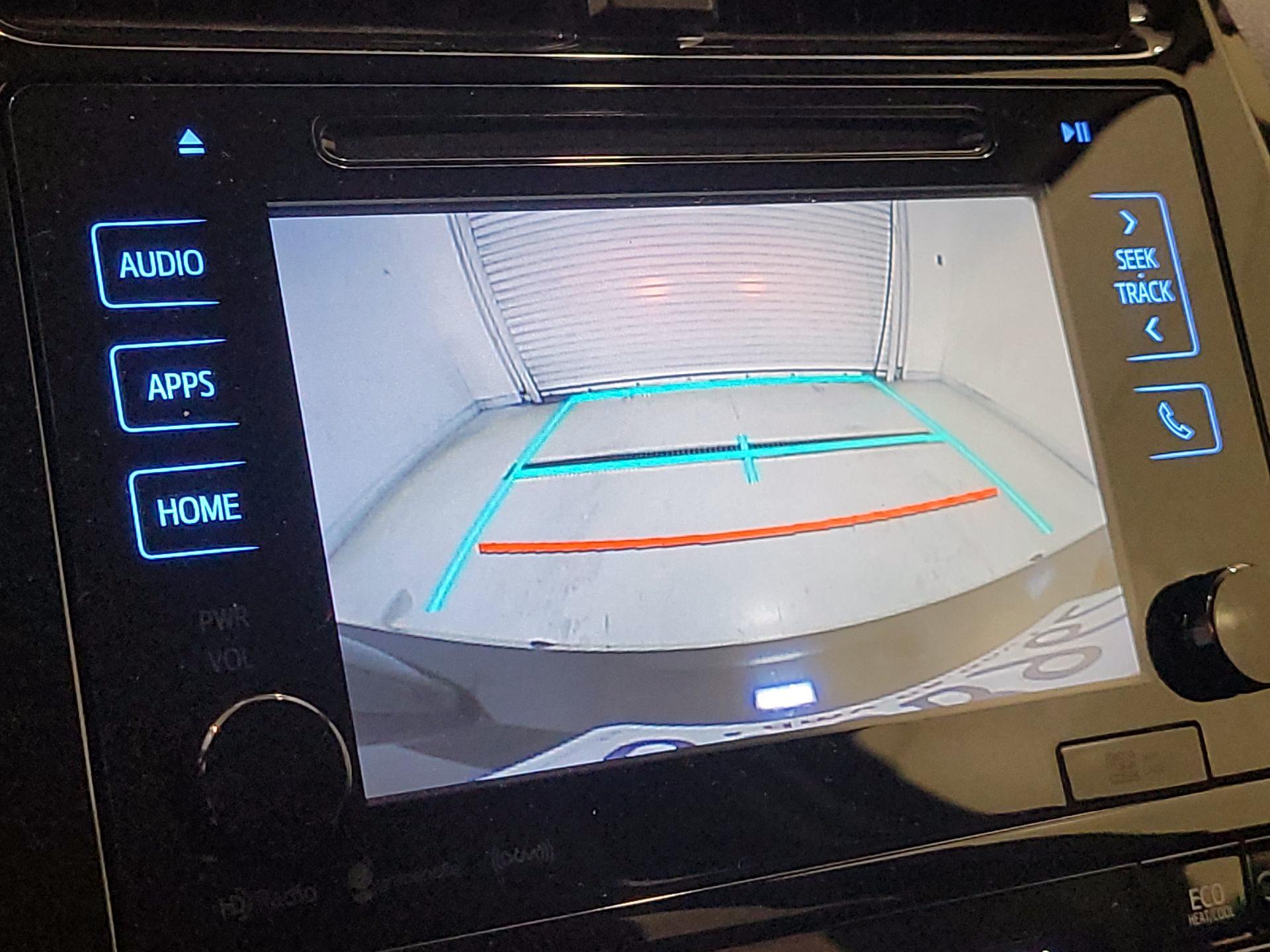 Thumbnail: 2018 Toyota Prius - 14