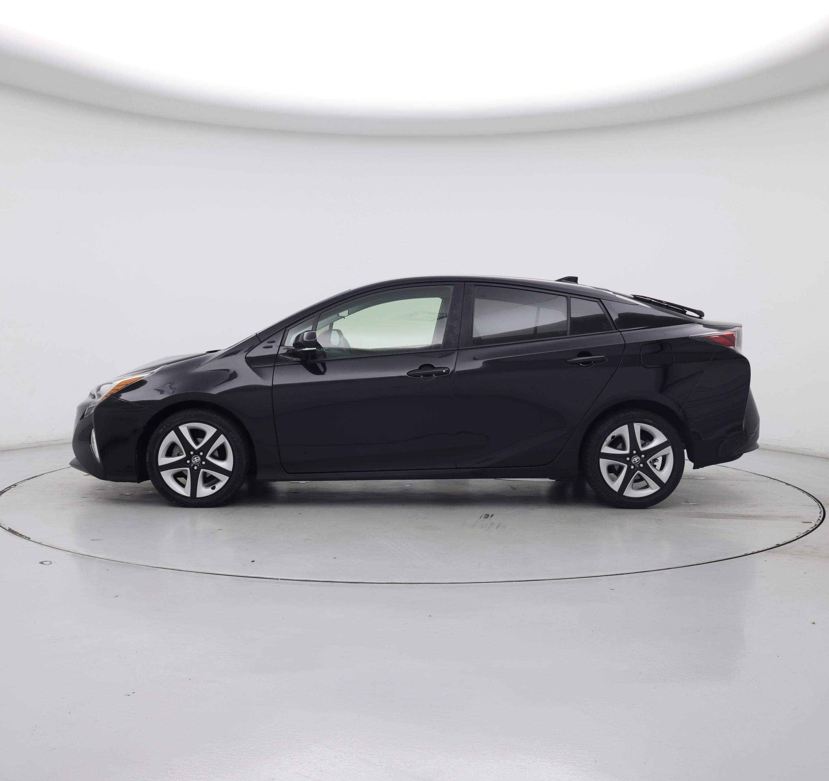 Thumbnail: 2018 Toyota Prius - 3