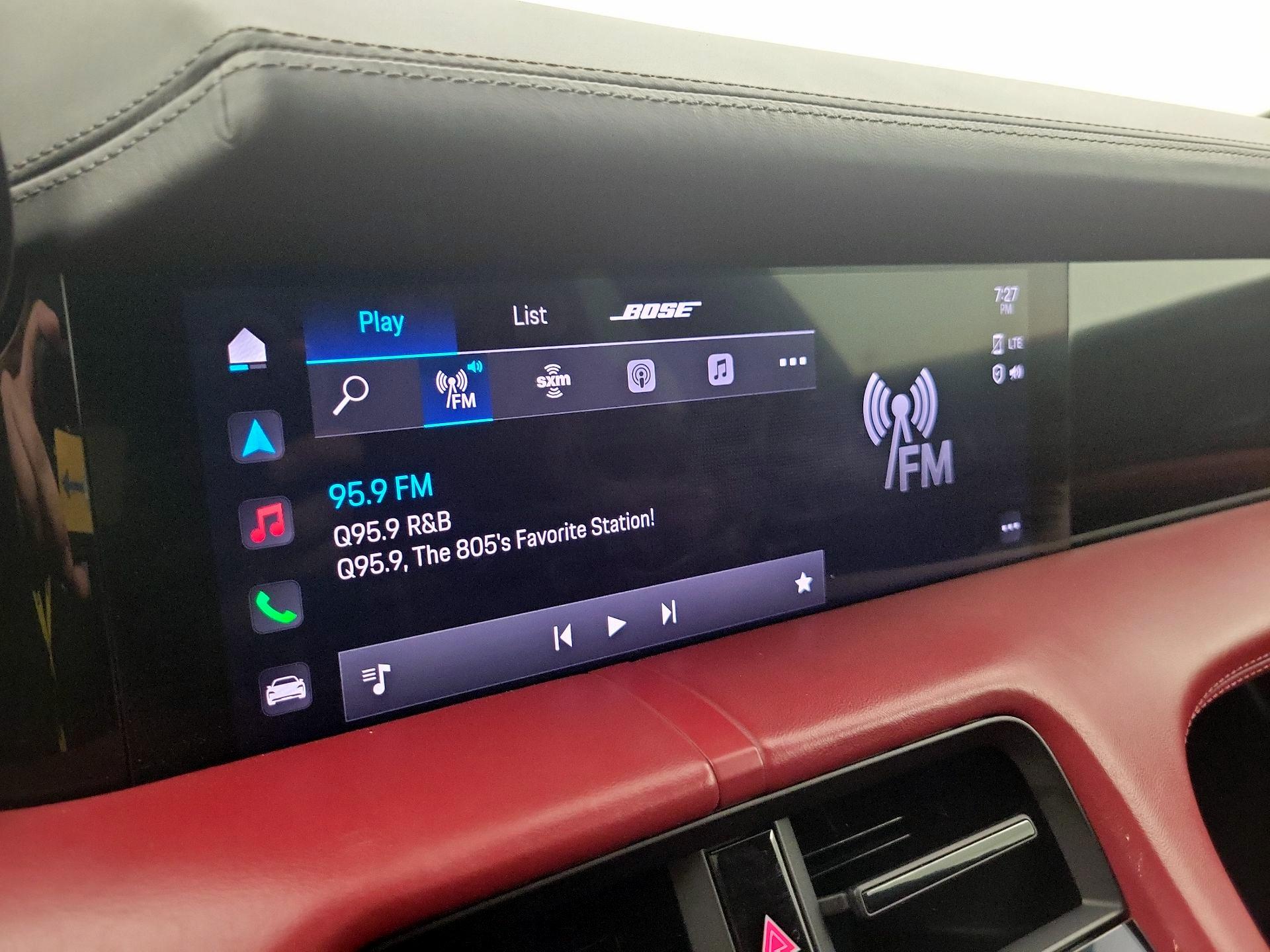 Thumbnail: 2021 Porsche Taycan - 16