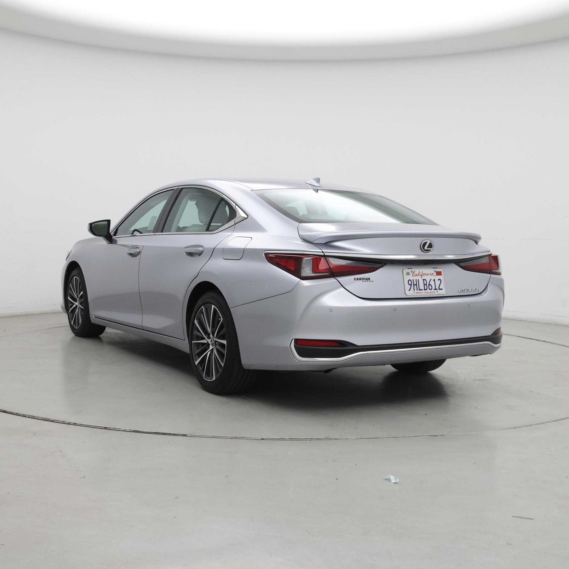 Thumbnail: 2023 Lexus ES - 2