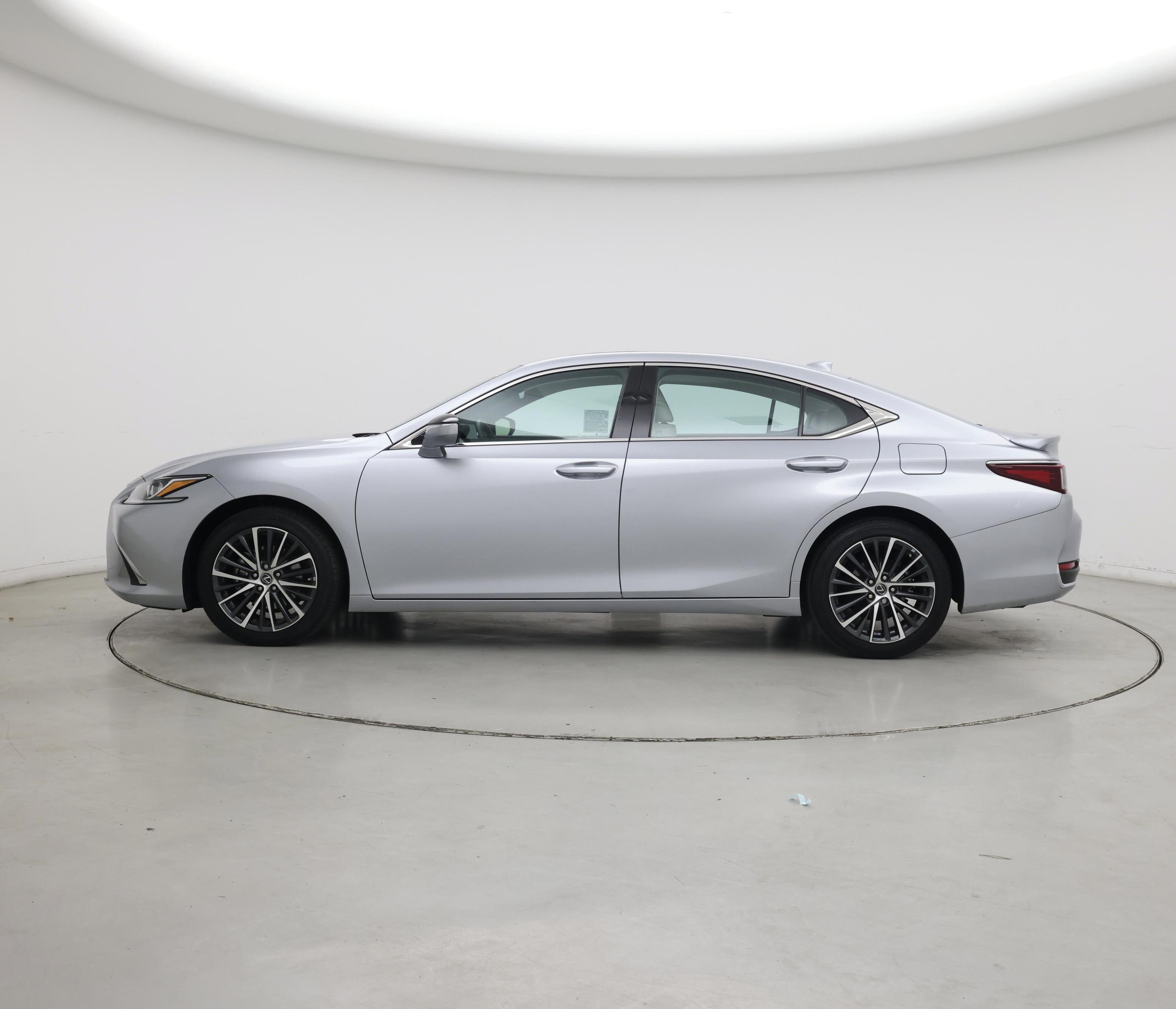 Thumbnail: 2023 Lexus ES - 3