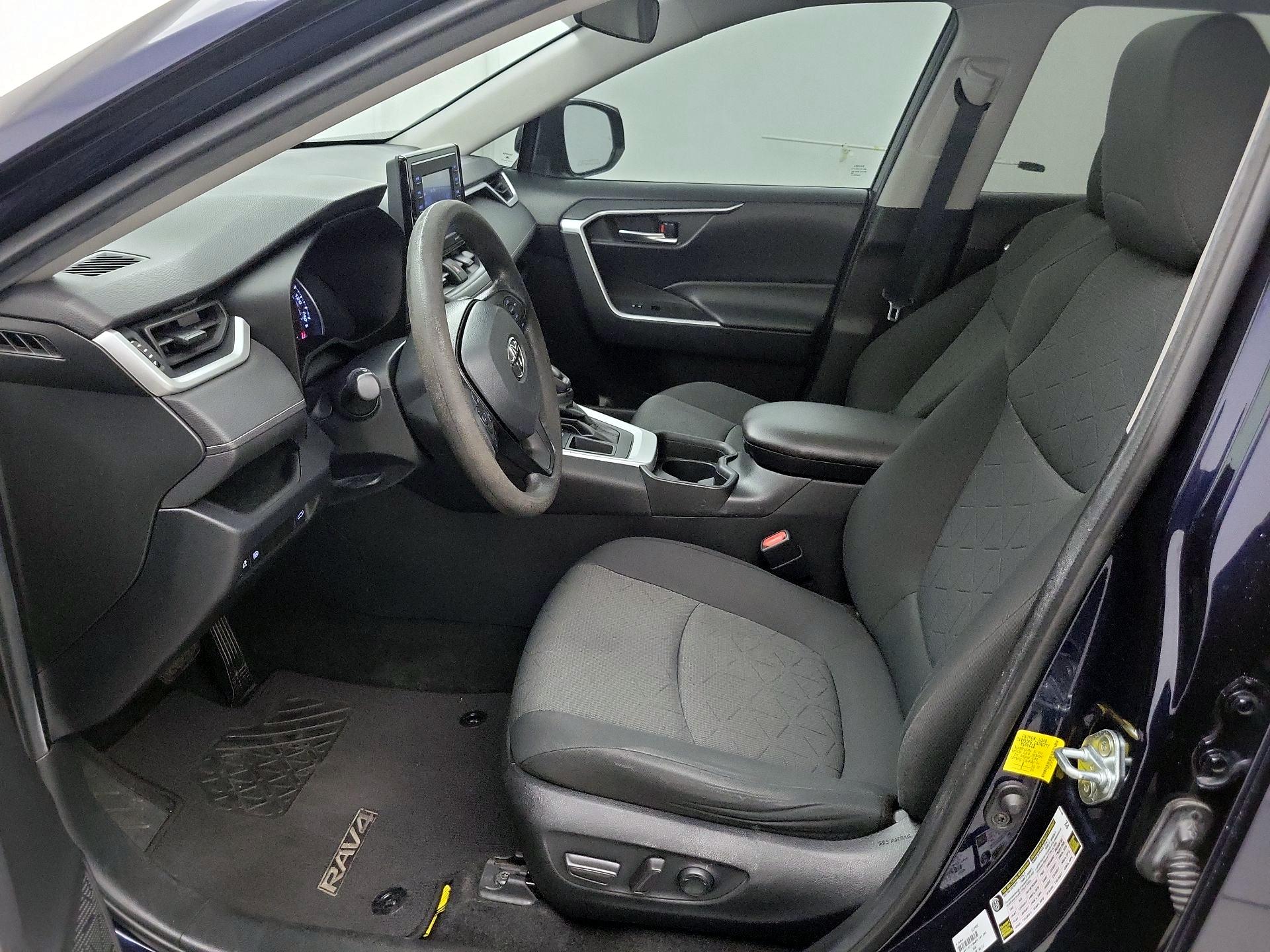 Thumbnail: 2021 Toyota RAV4 - 11