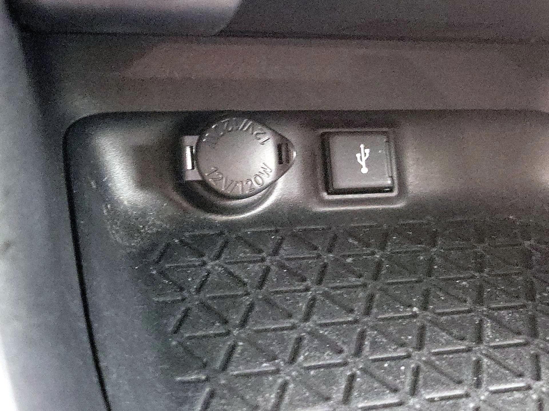 Thumbnail: 2021 Toyota RAV4 - 18