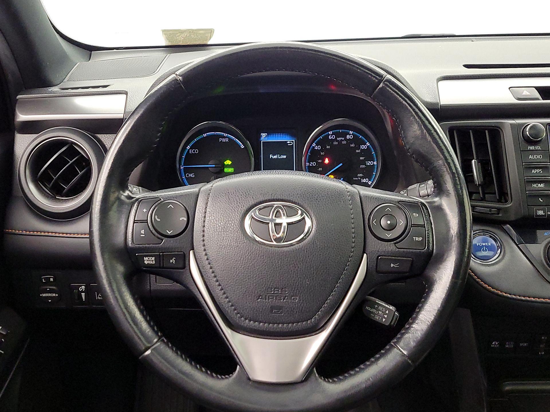 Thumbnail: 2017 Toyota RAV4 - 10