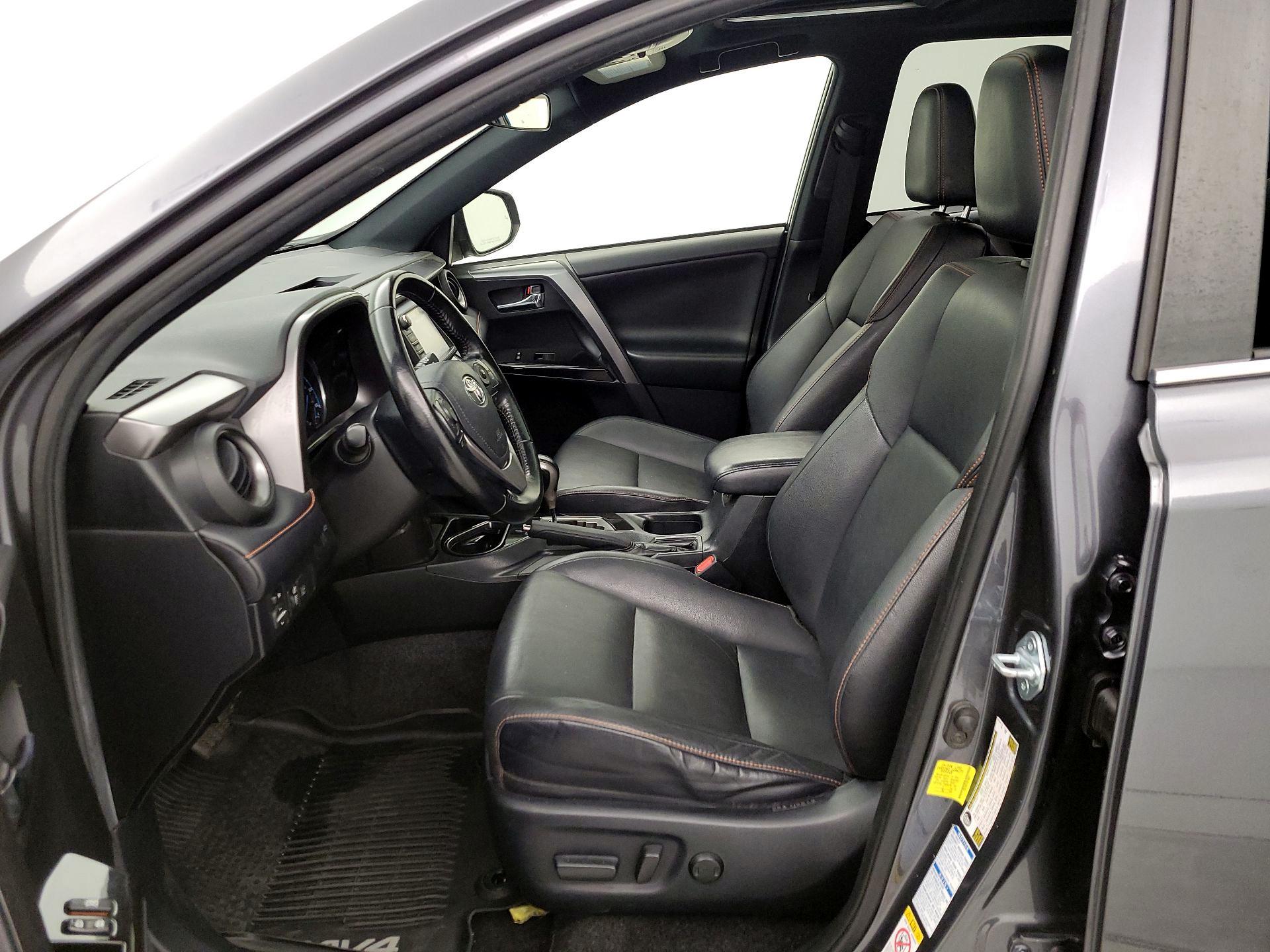 Thumbnail: 2017 Toyota RAV4 - 11