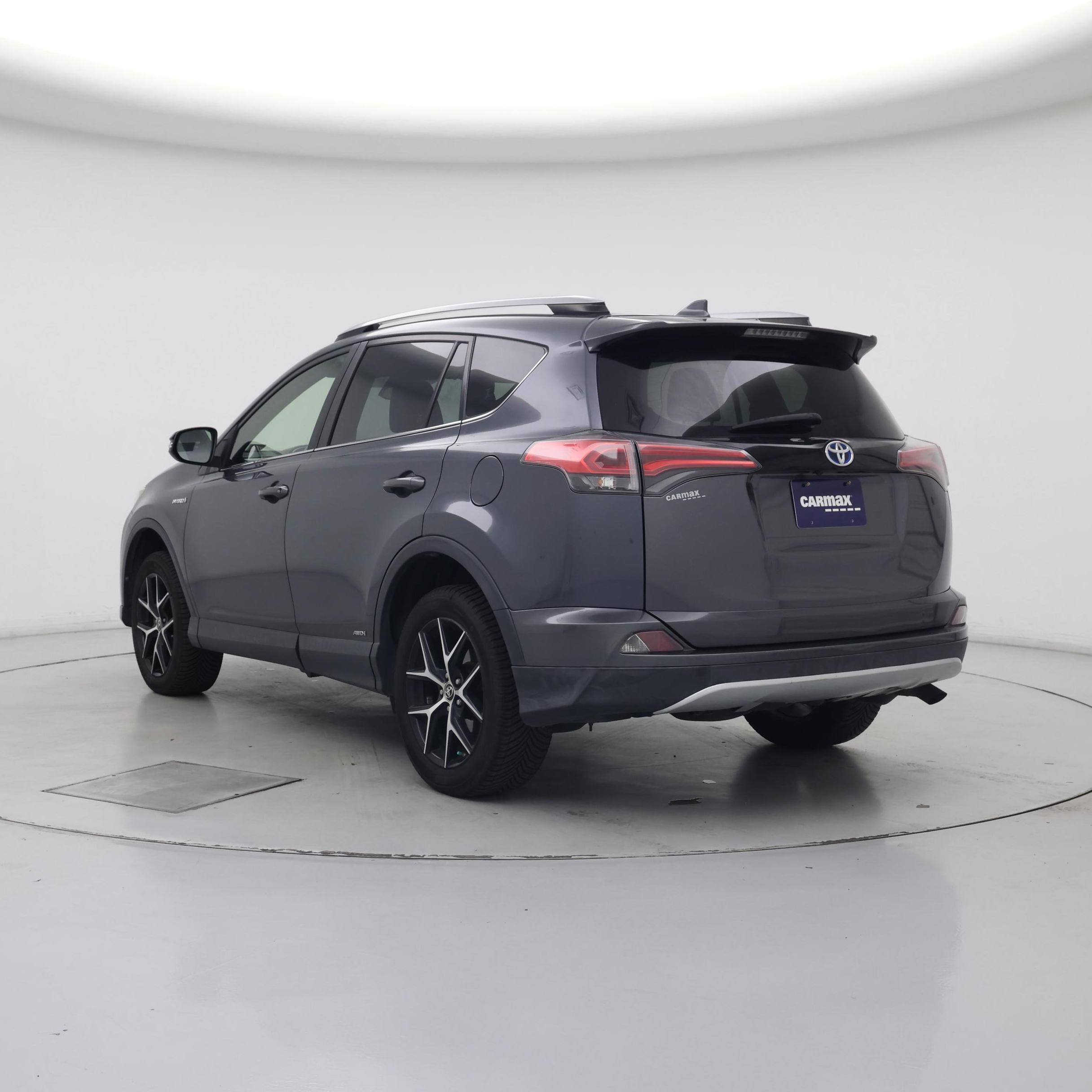 Thumbnail: 2017 Toyota RAV4 - 2