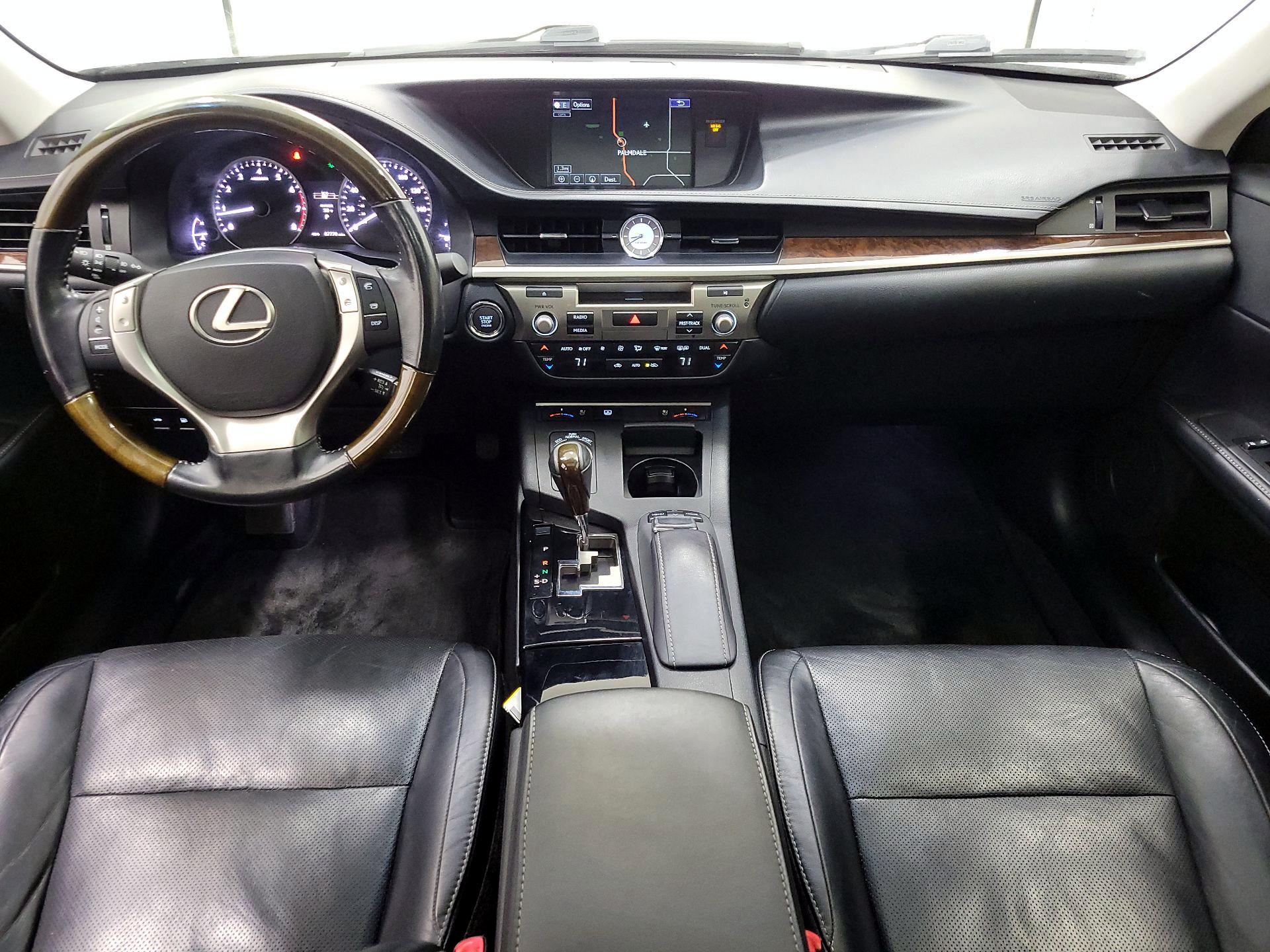 Thumbnail: 2015 Lexus ES - 9
