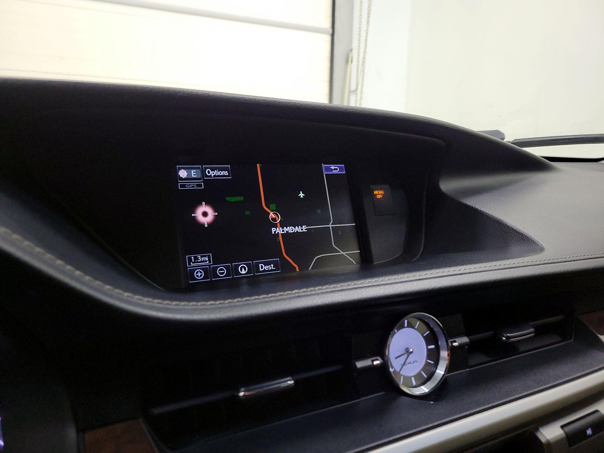 Thumbnail: 2015 Lexus ES - 14