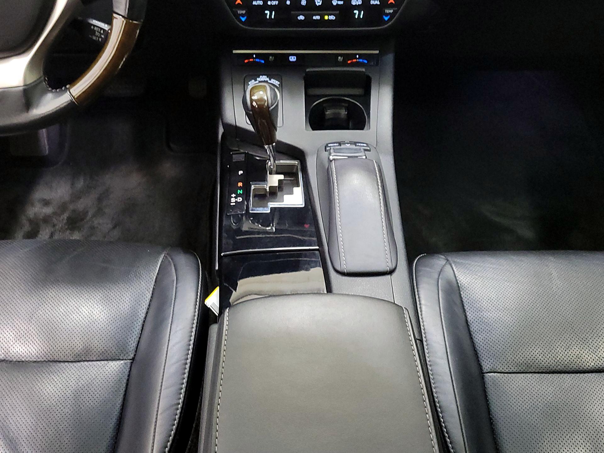 Thumbnail: 2015 Lexus ES - 18