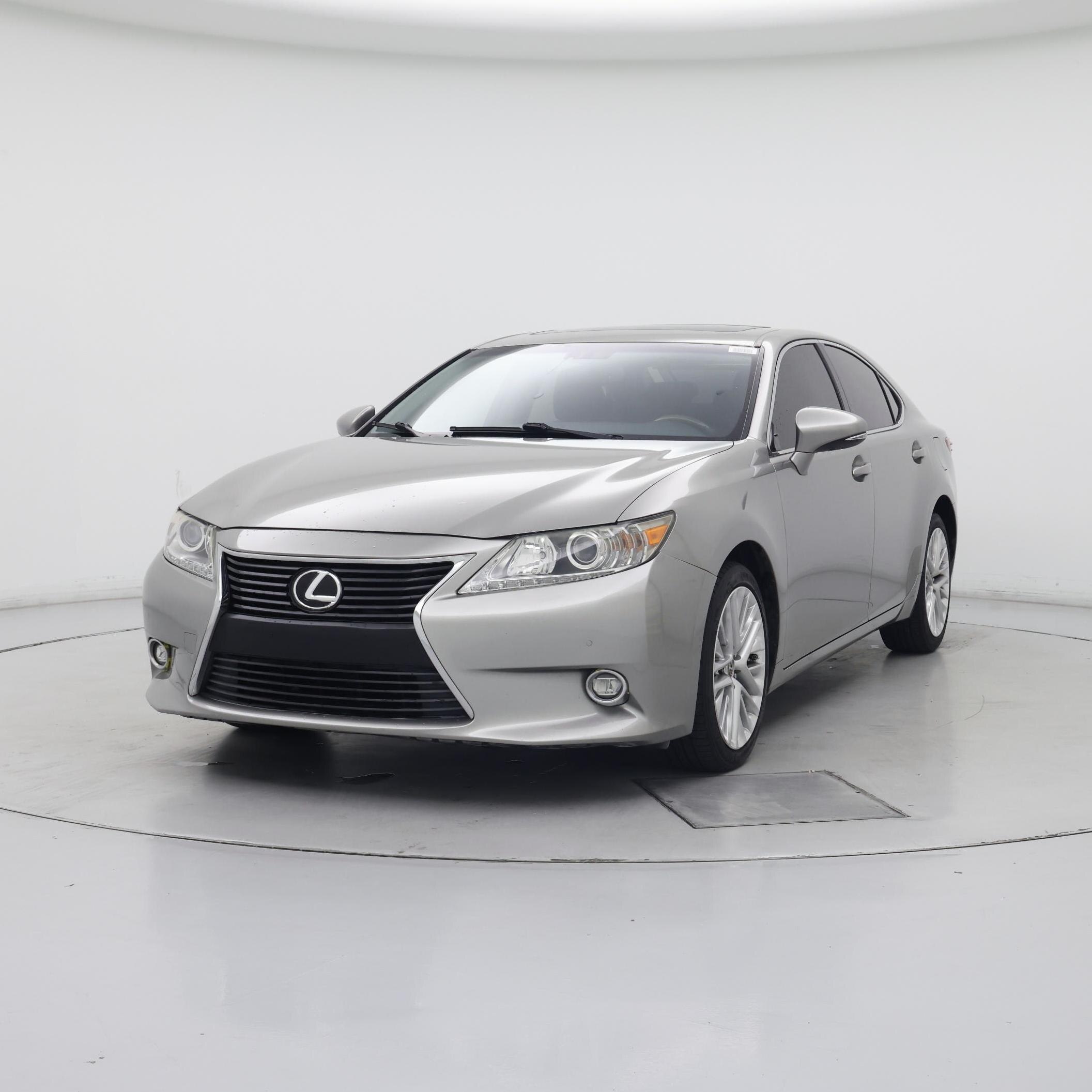 Thumbnail: 2015 Lexus ES - 4