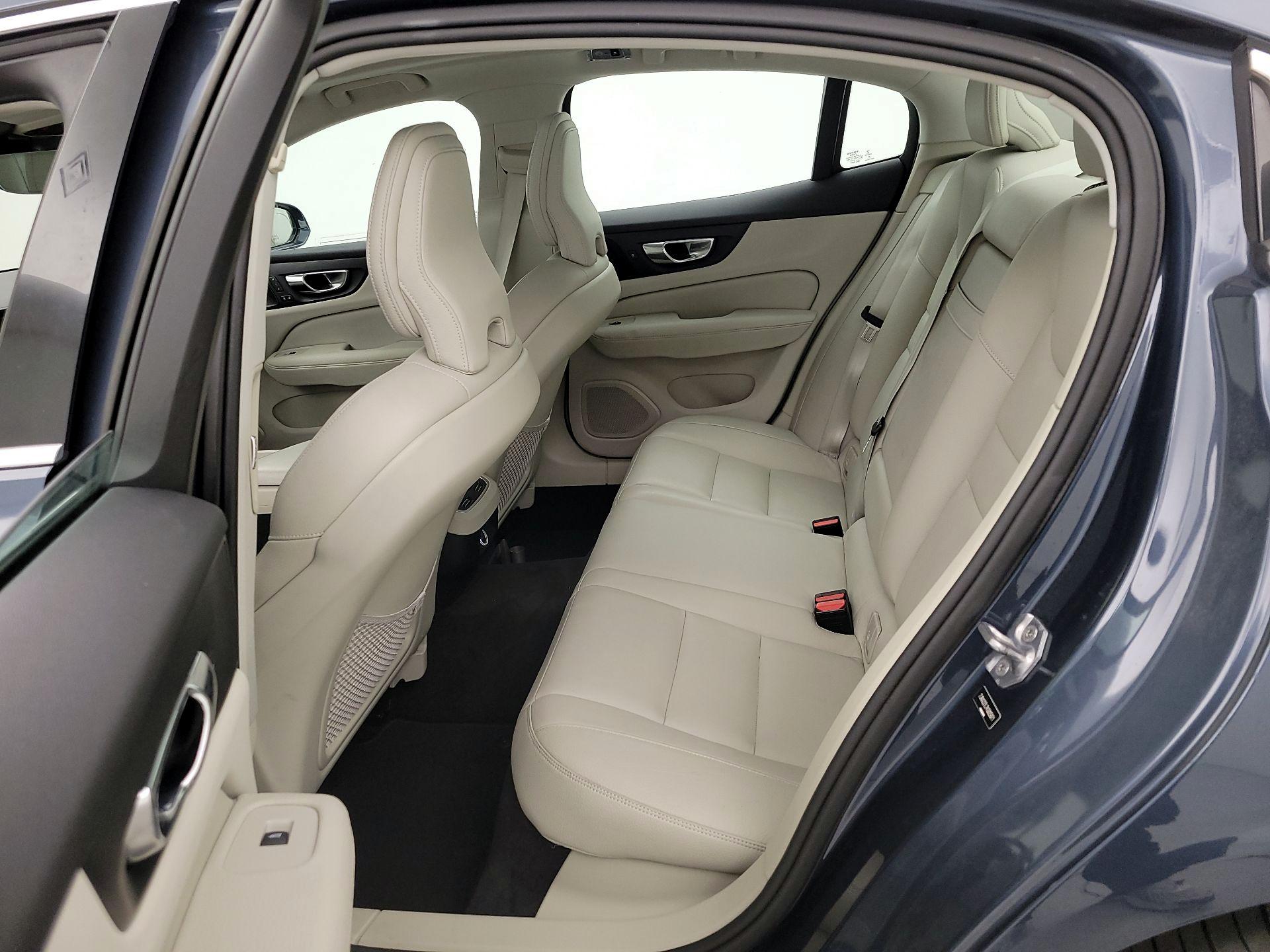 Thumbnail: 2019 Volvo S60 - 19