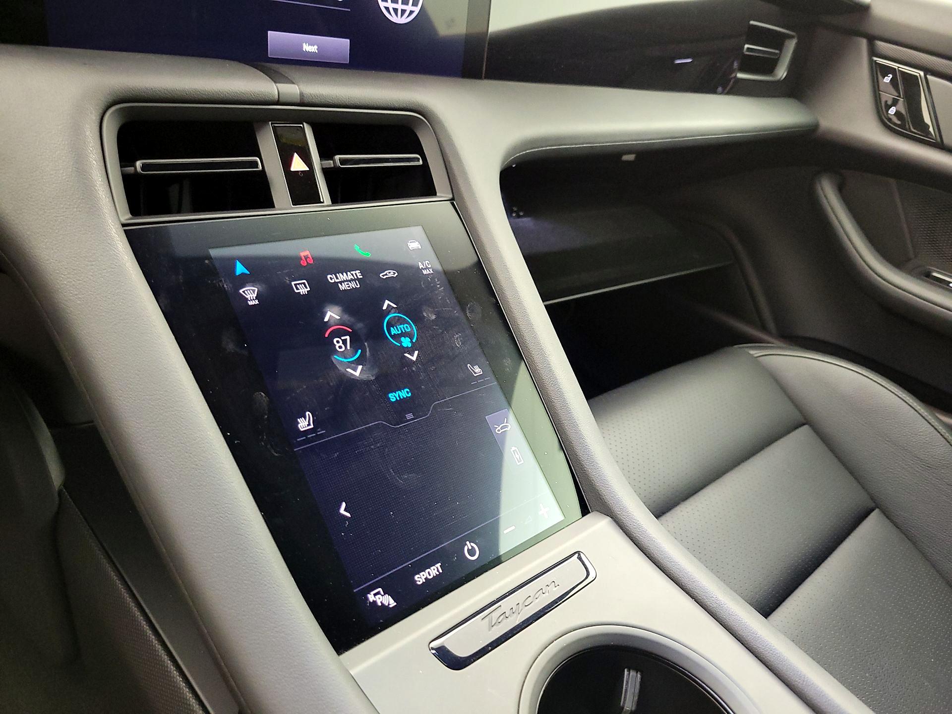 Thumbnail: 2021 Porsche Taycan - 17