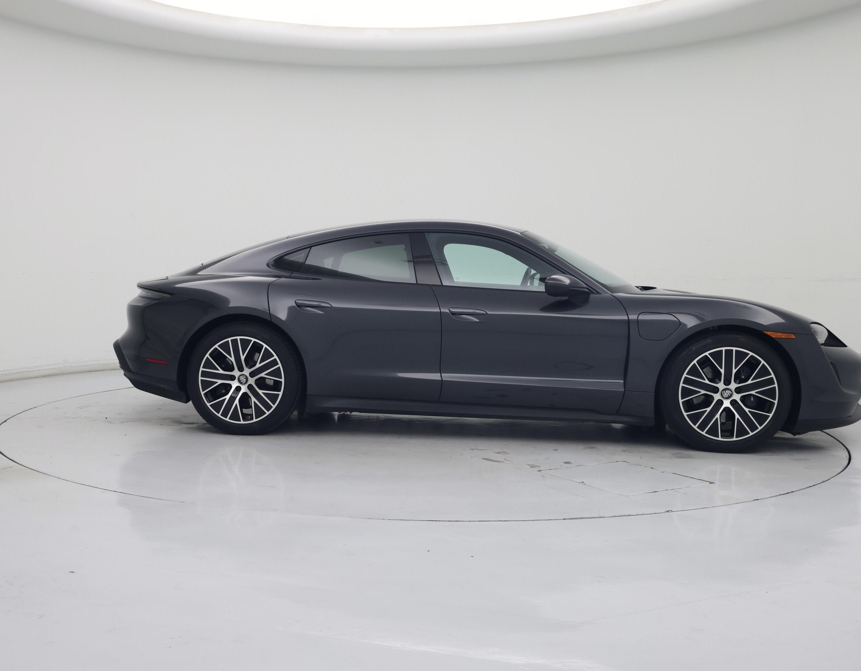 Thumbnail: 2021 Porsche Taycan - 7