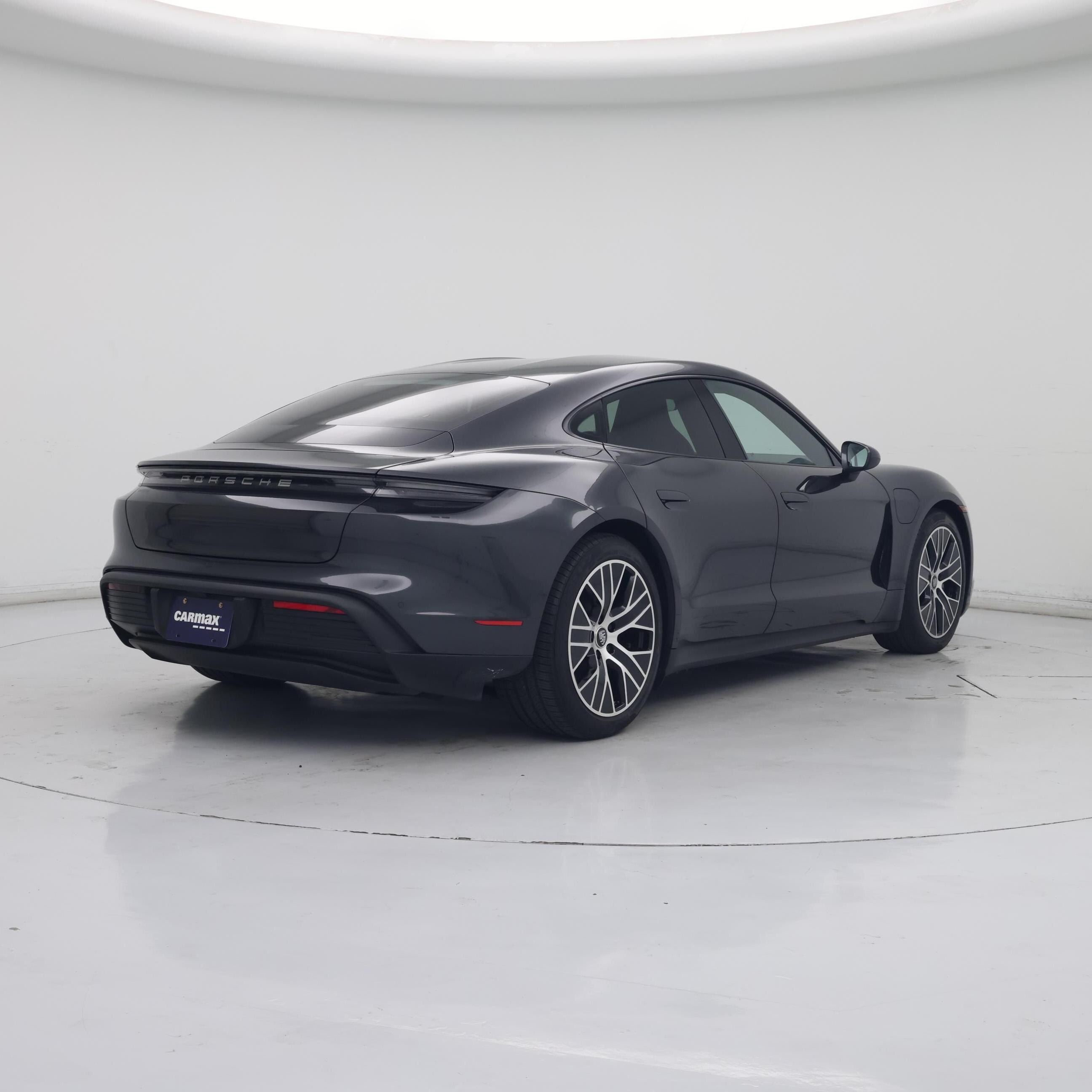 Thumbnail: 2021 Porsche Taycan - 8