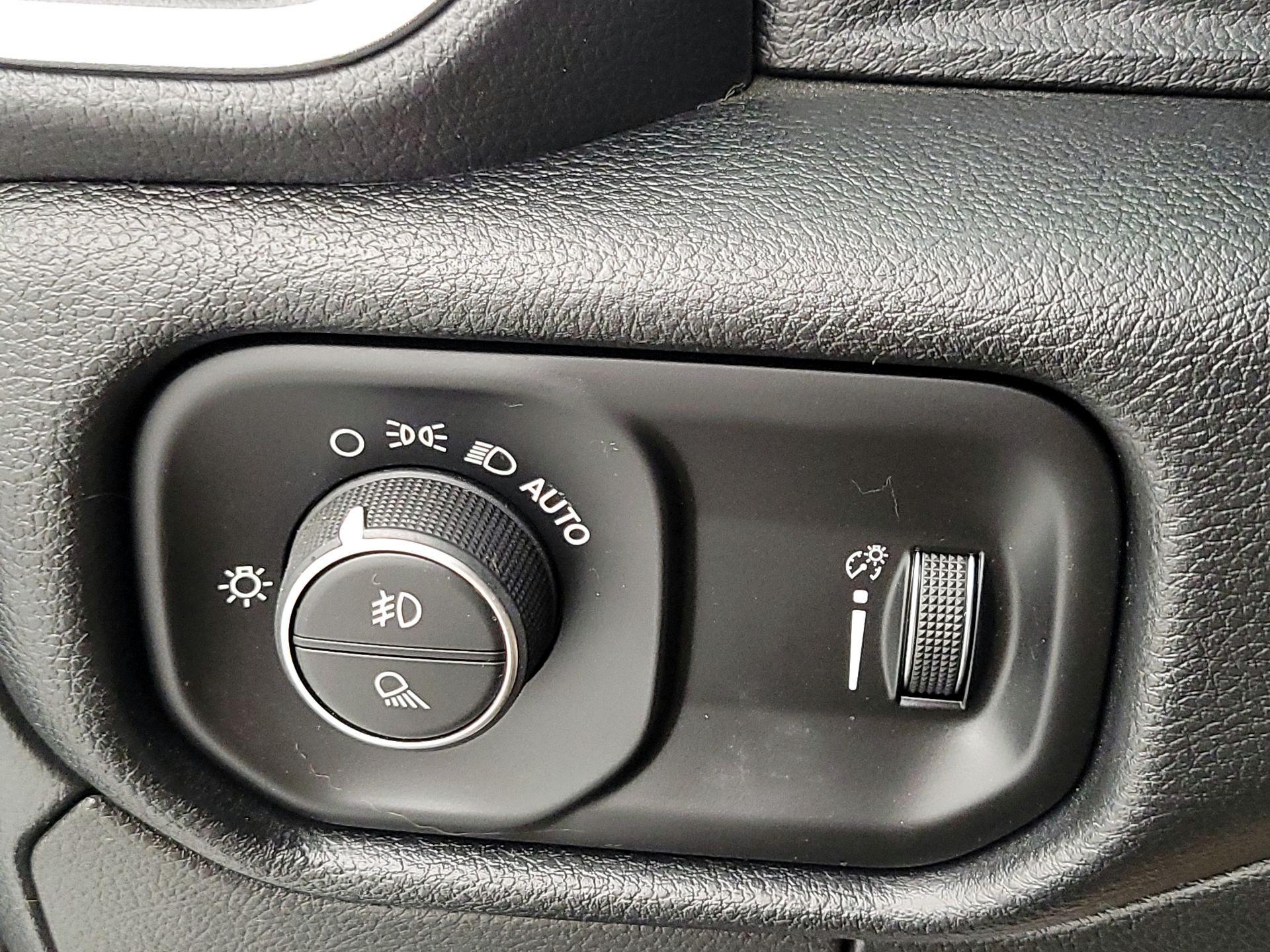 Thumbnail: 2022 RAM 1500 - 13