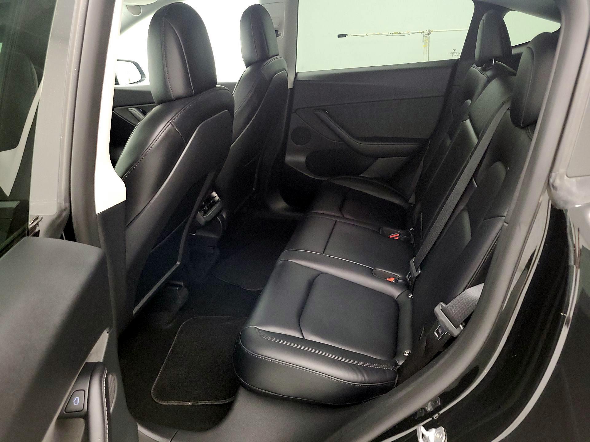 Thumbnail: 2022 Tesla Model Y - 19