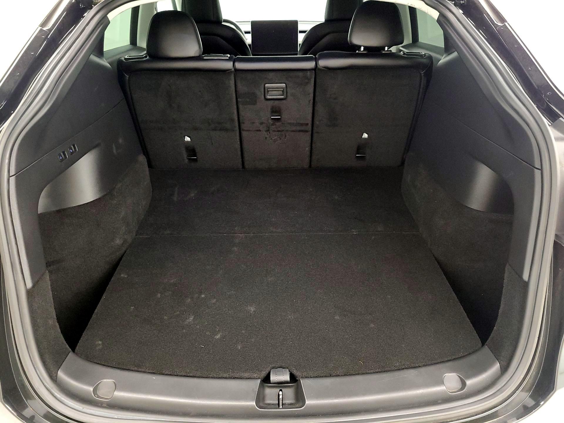 Thumbnail: 2022 Tesla Model Y - 20