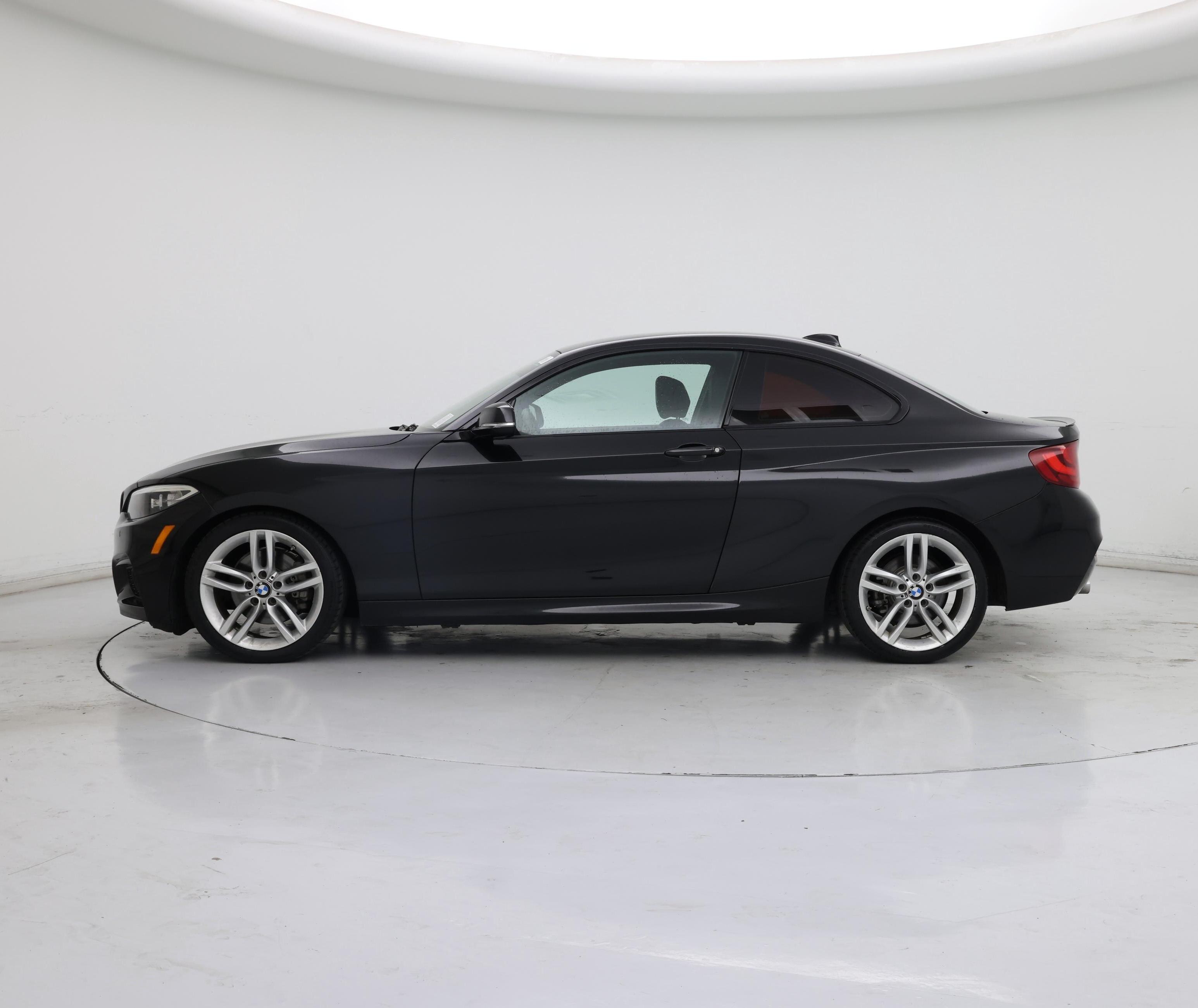 Thumbnail: 2017 BMW 2 Series - 3