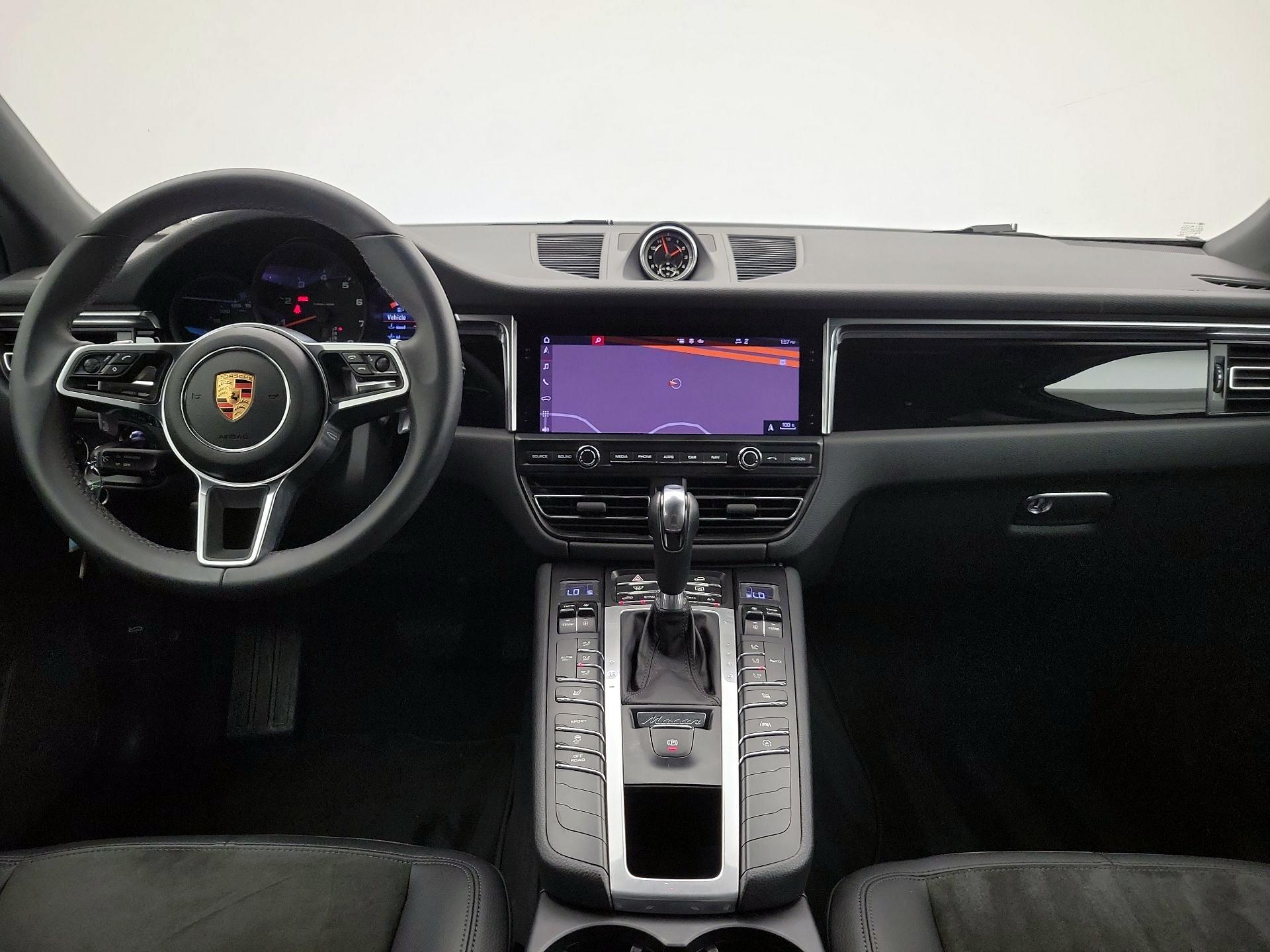 Thumbnail: 2020 Porsche Macan - 9