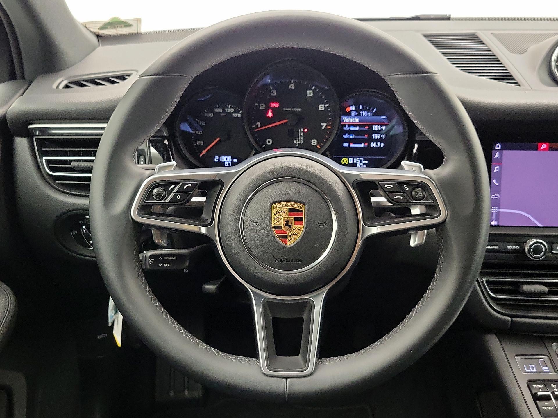 Thumbnail: 2020 Porsche Macan - 10