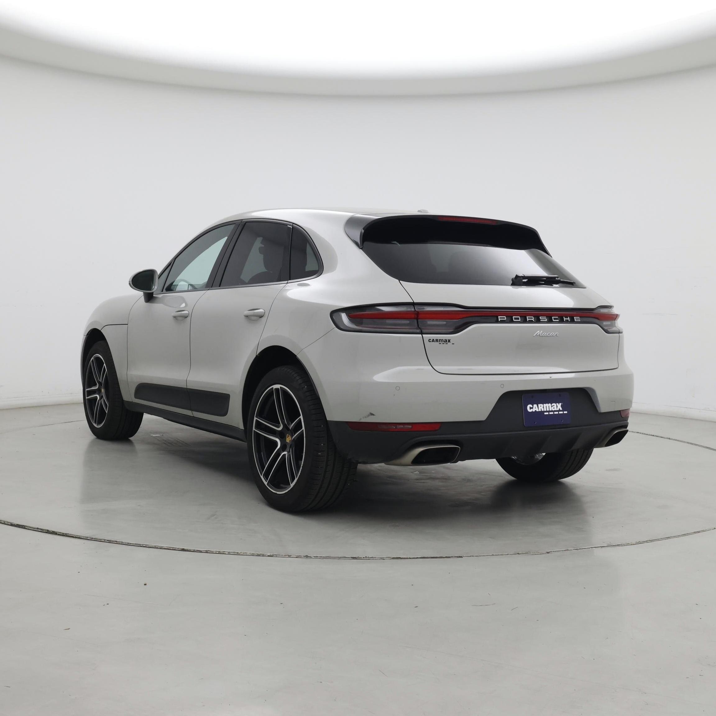 Thumbnail: 2020 Porsche Macan - 2