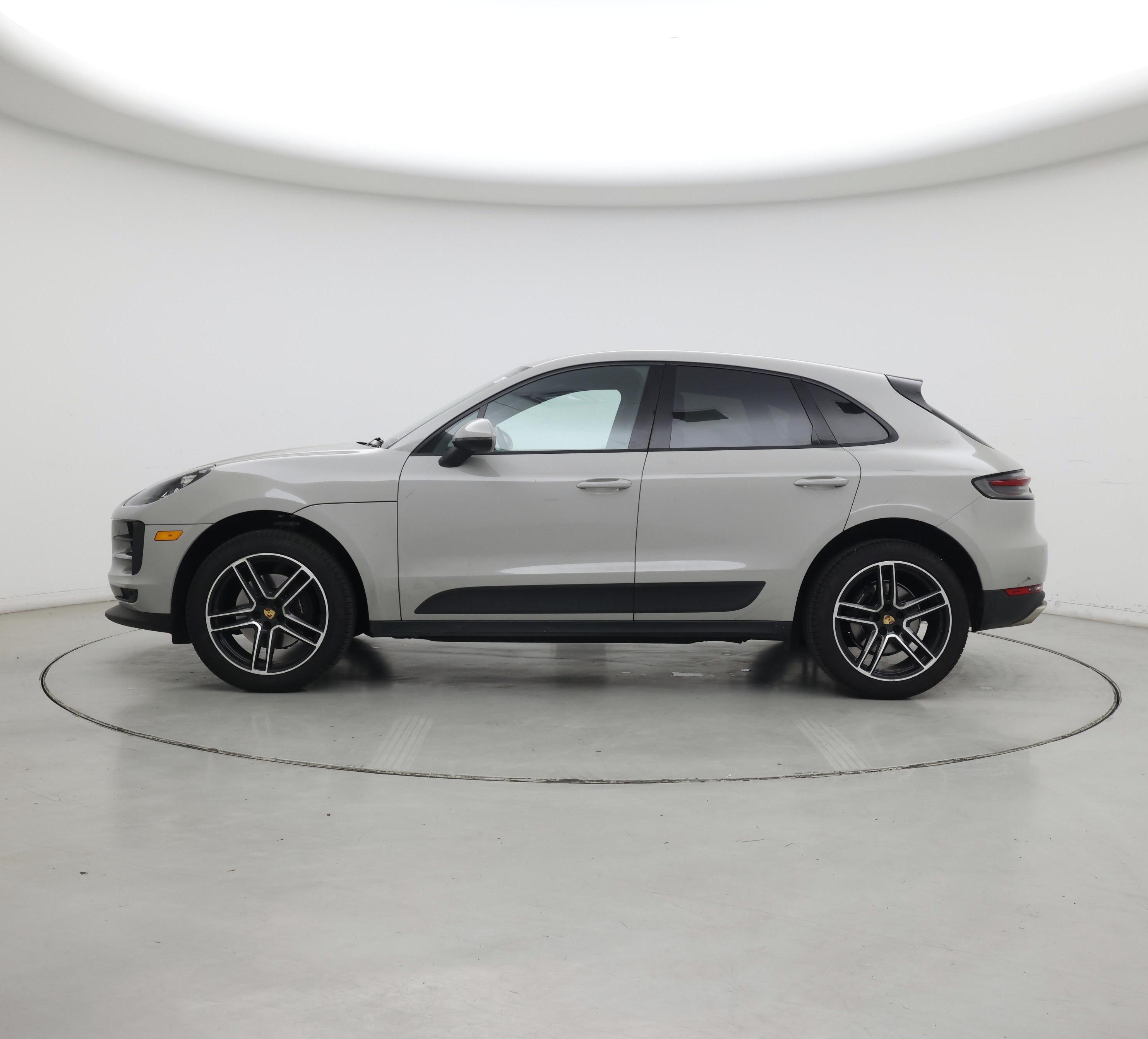 Thumbnail: 2020 Porsche Macan - 3