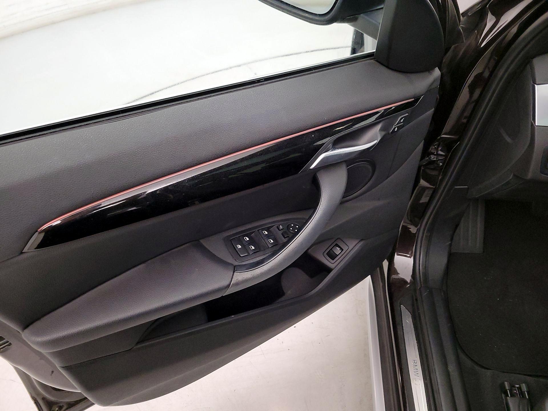 Thumbnail: 2016 BMW X1 - 12
