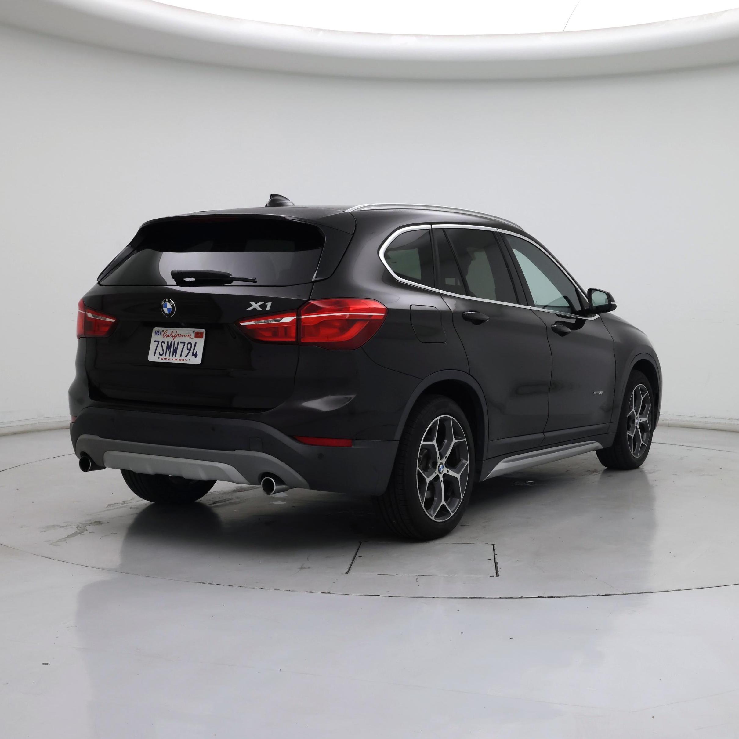 Thumbnail: 2016 BMW X1 - 8