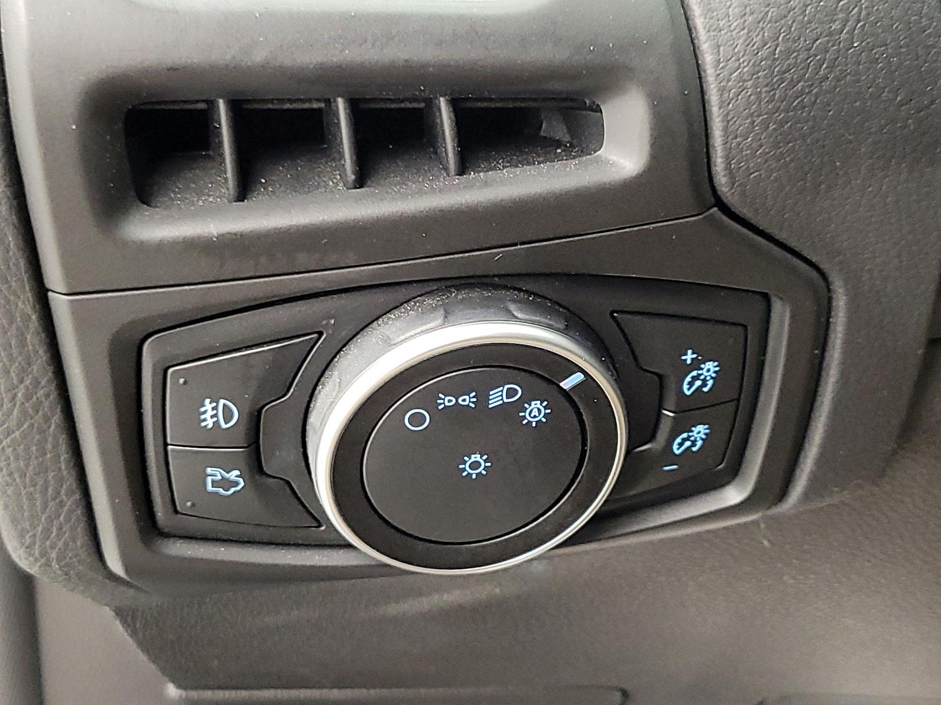 Thumbnail: 2017 Ford Focus - 13