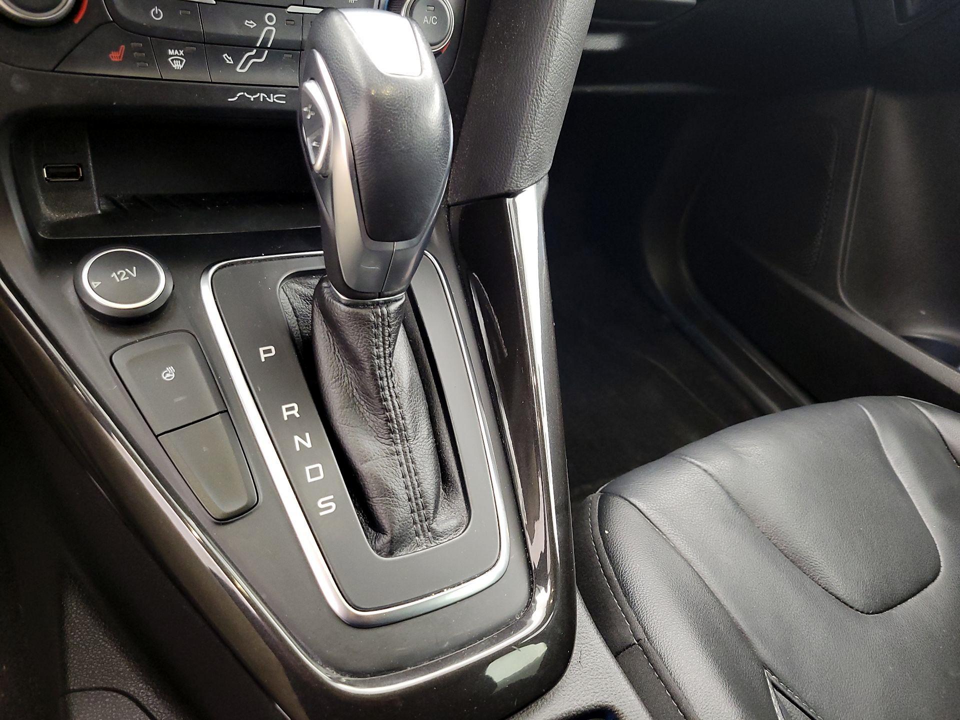 Thumbnail: 2017 Ford Focus - 17