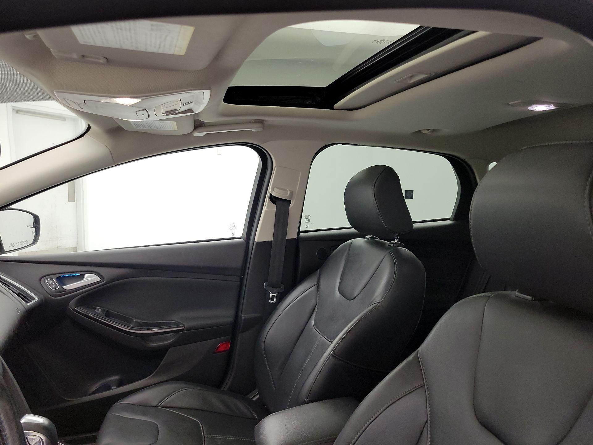 Thumbnail: 2017 Ford Focus - 18