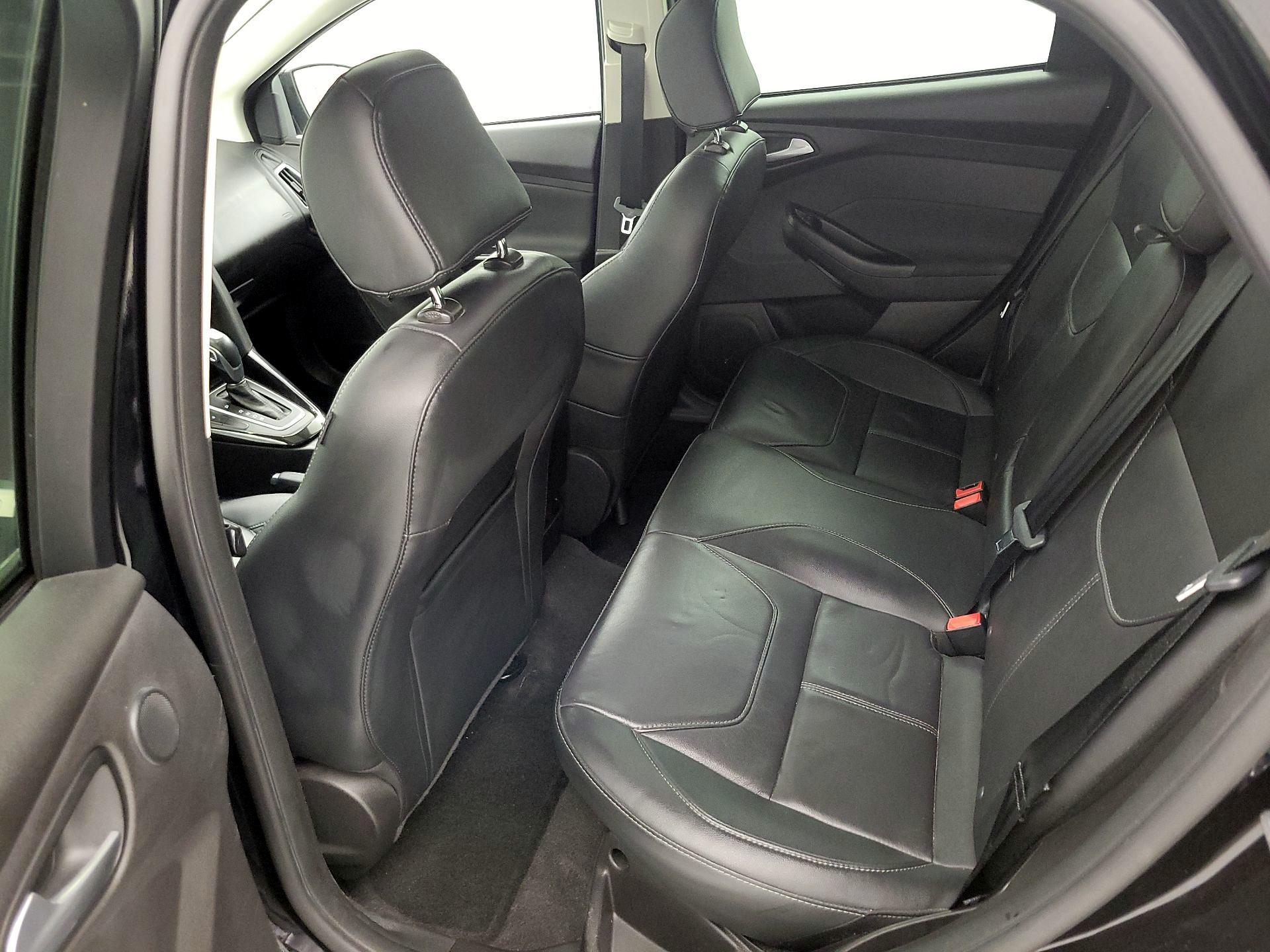 Thumbnail: 2017 Ford Focus - 19