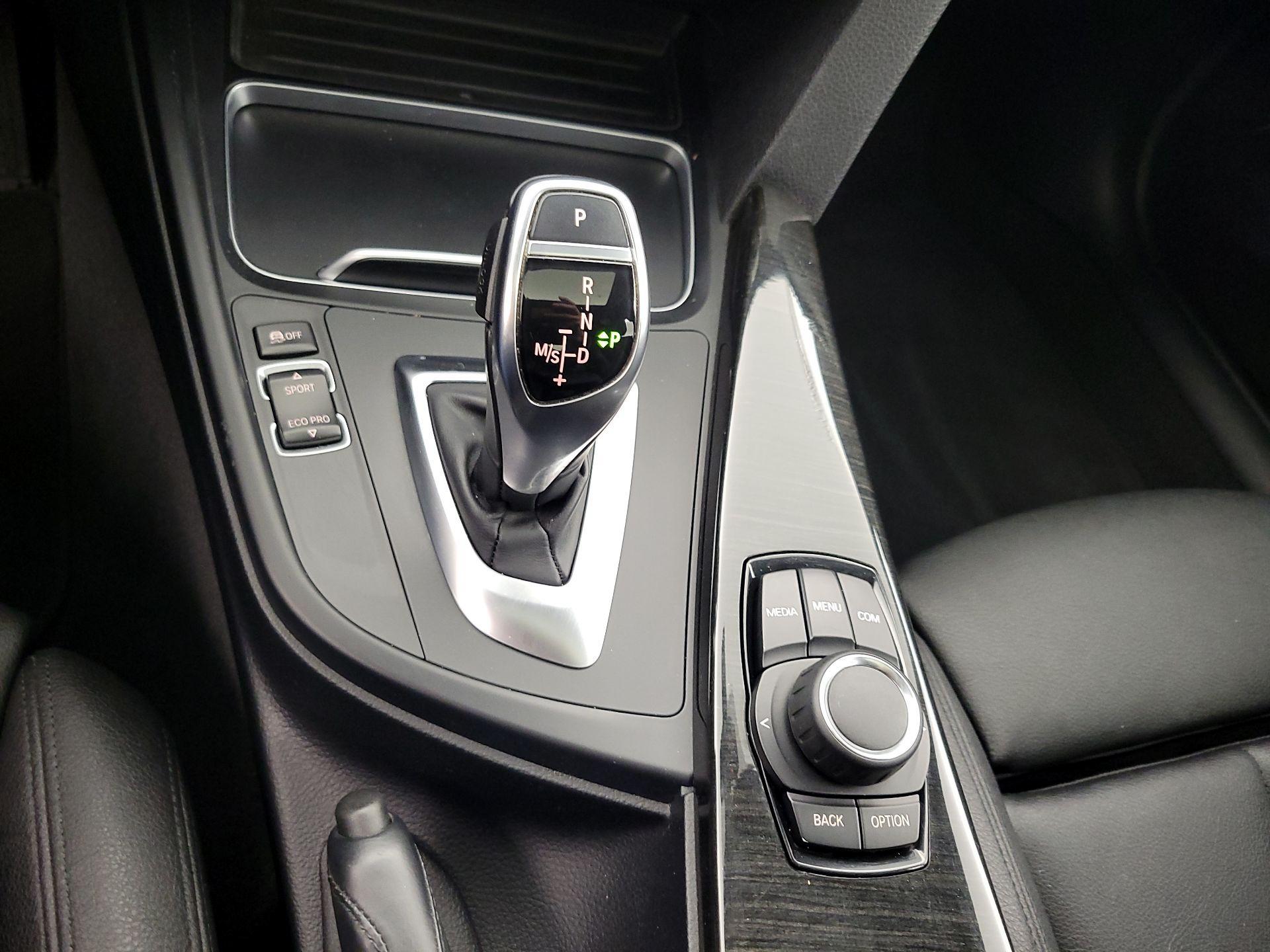 Thumbnail: 2018 BMW 3 Series - 17