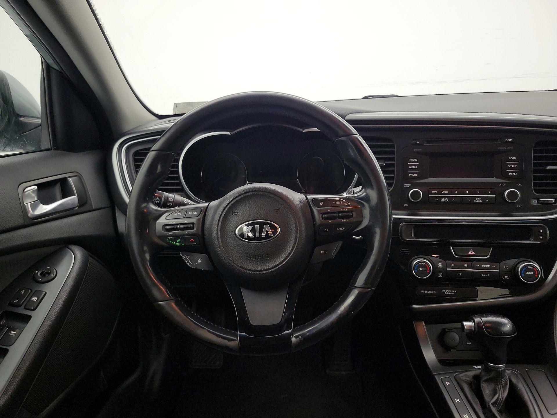 Thumbnail: 2016 Kia Optima - 10