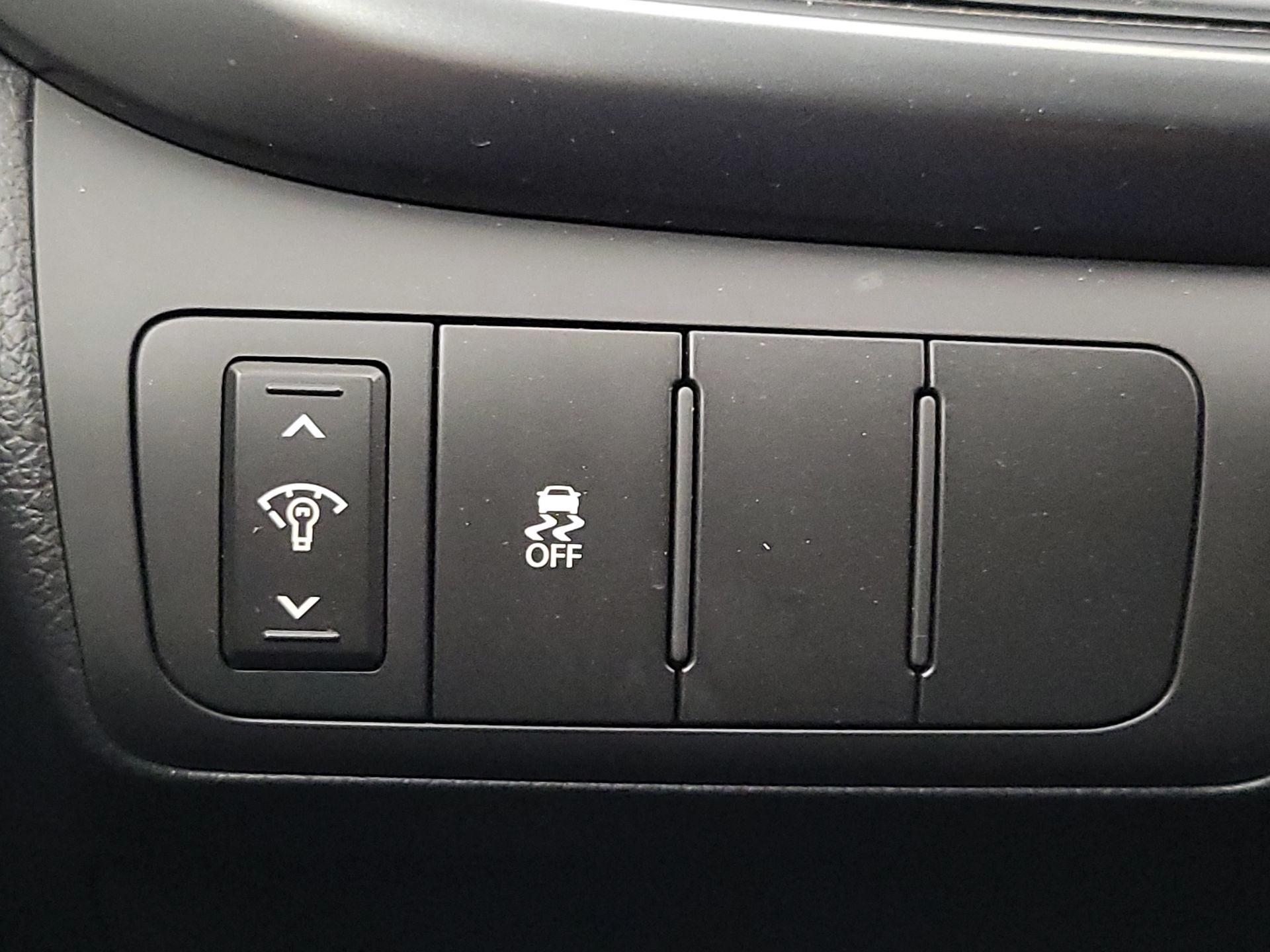 Thumbnail: 2016 Kia Optima - 13