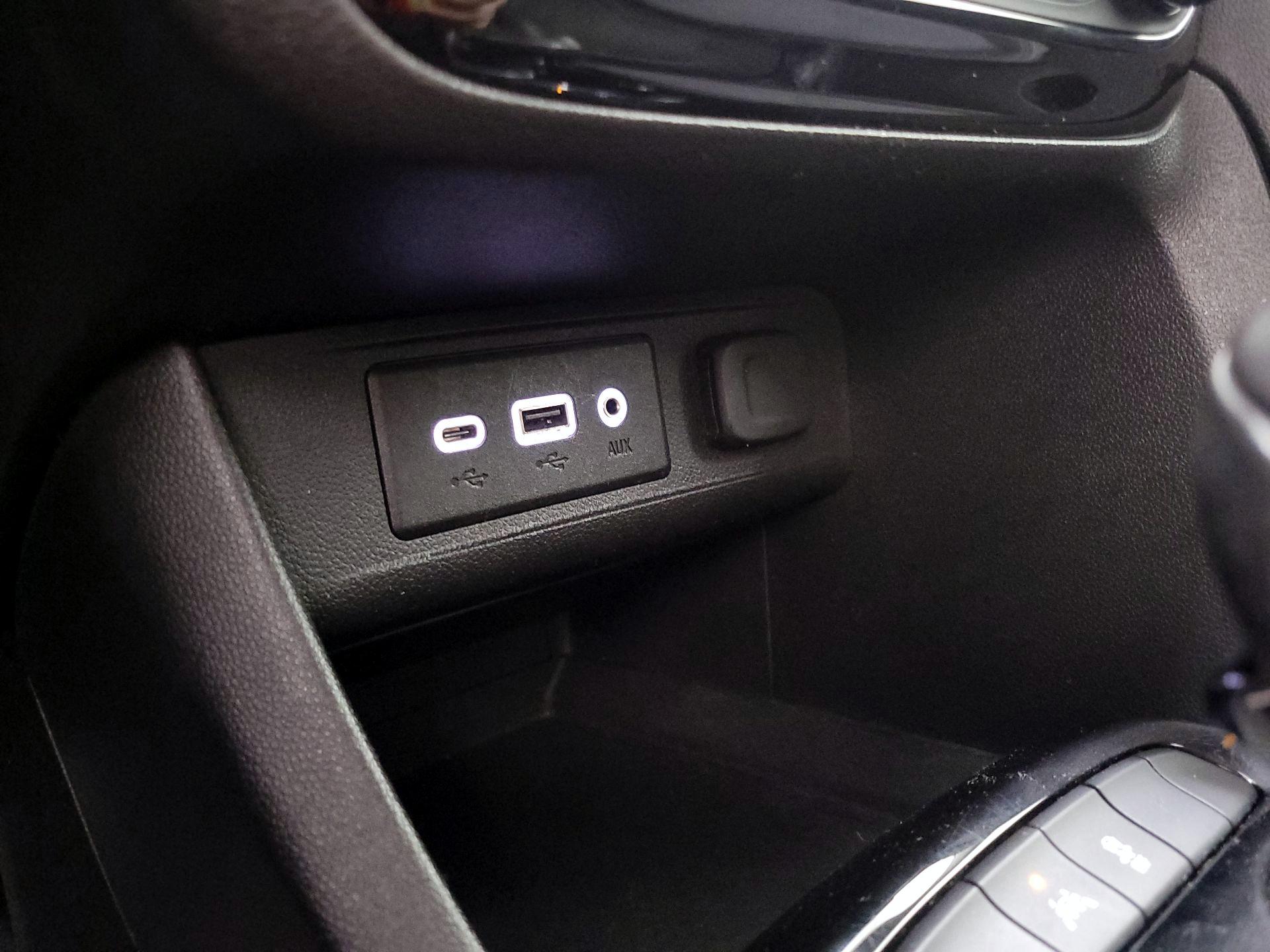 Thumbnail: 2021 Buick Encore GX - 18