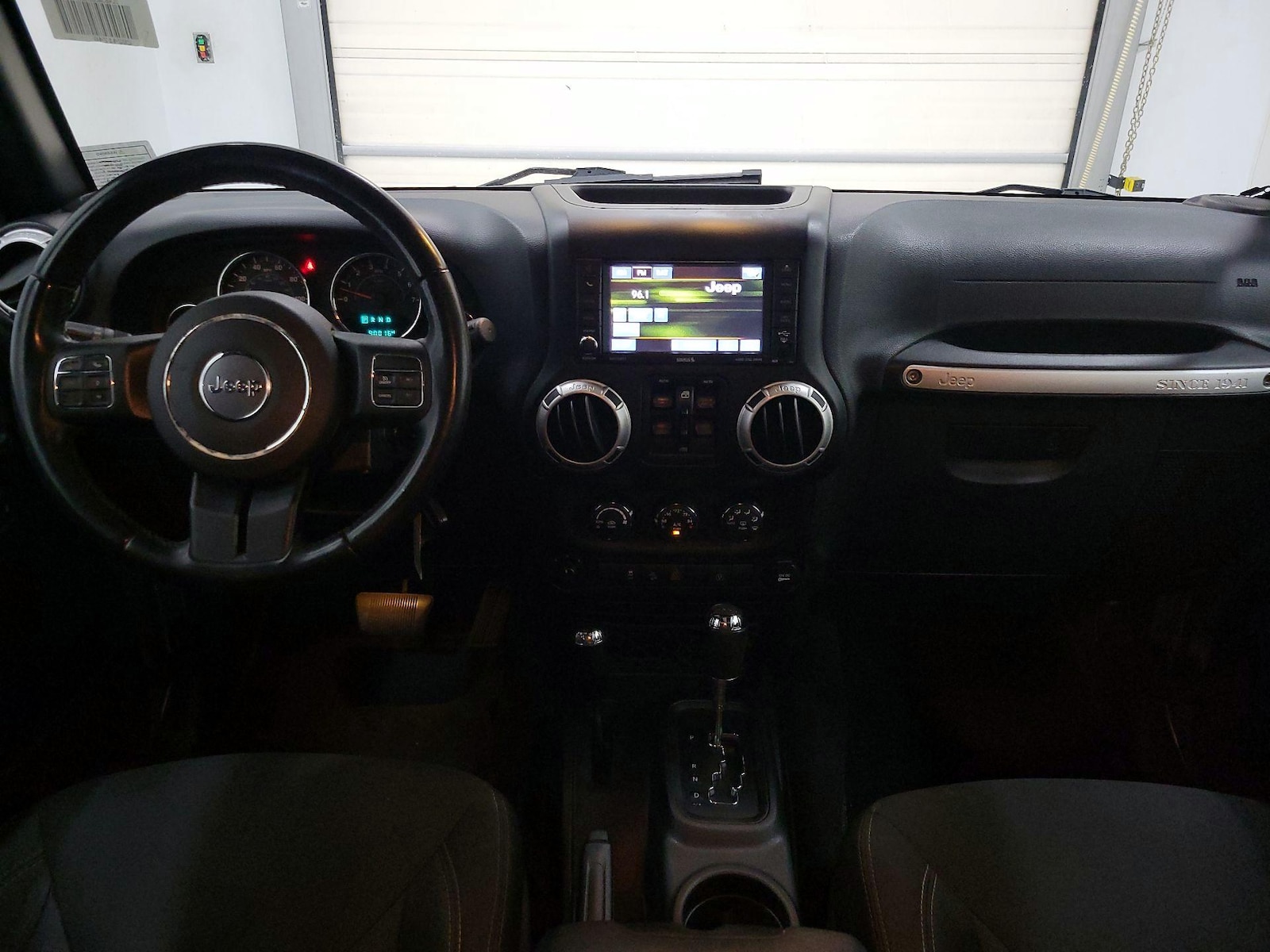 2017 Jeep Wrangler Unlimited Sahara - Photo 10