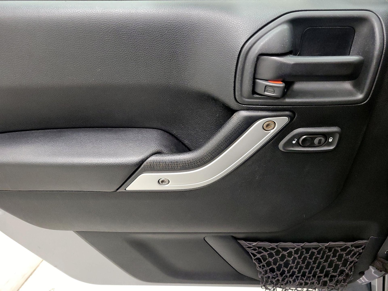 2017 Jeep Wrangler Unlimited Sahara - Photo 13
