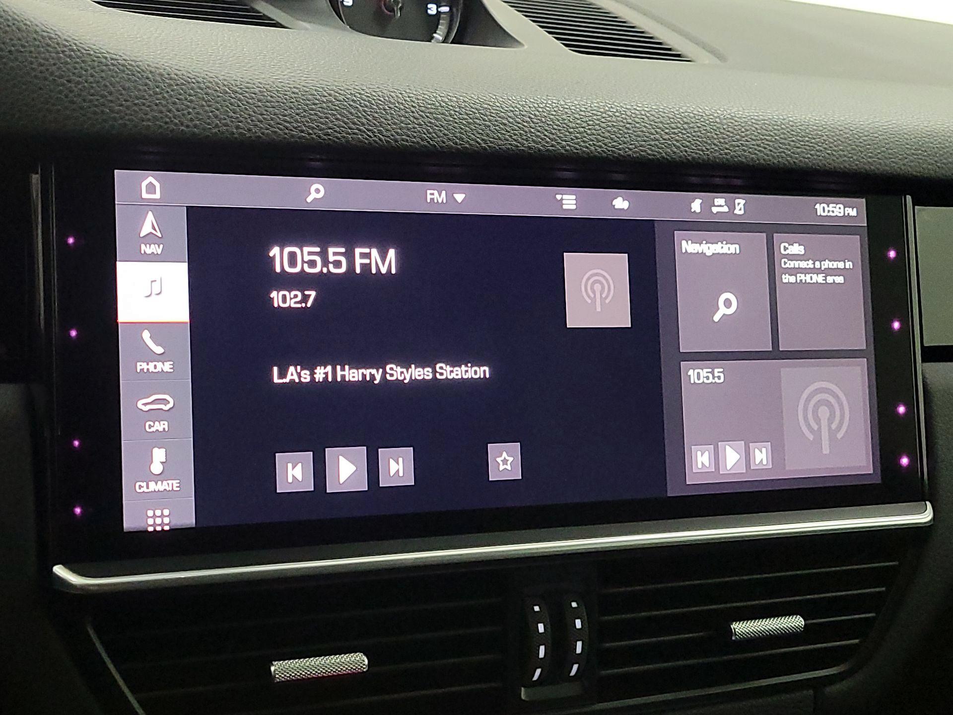 Thumbnail: 2021 Porsche Cayenne - 16