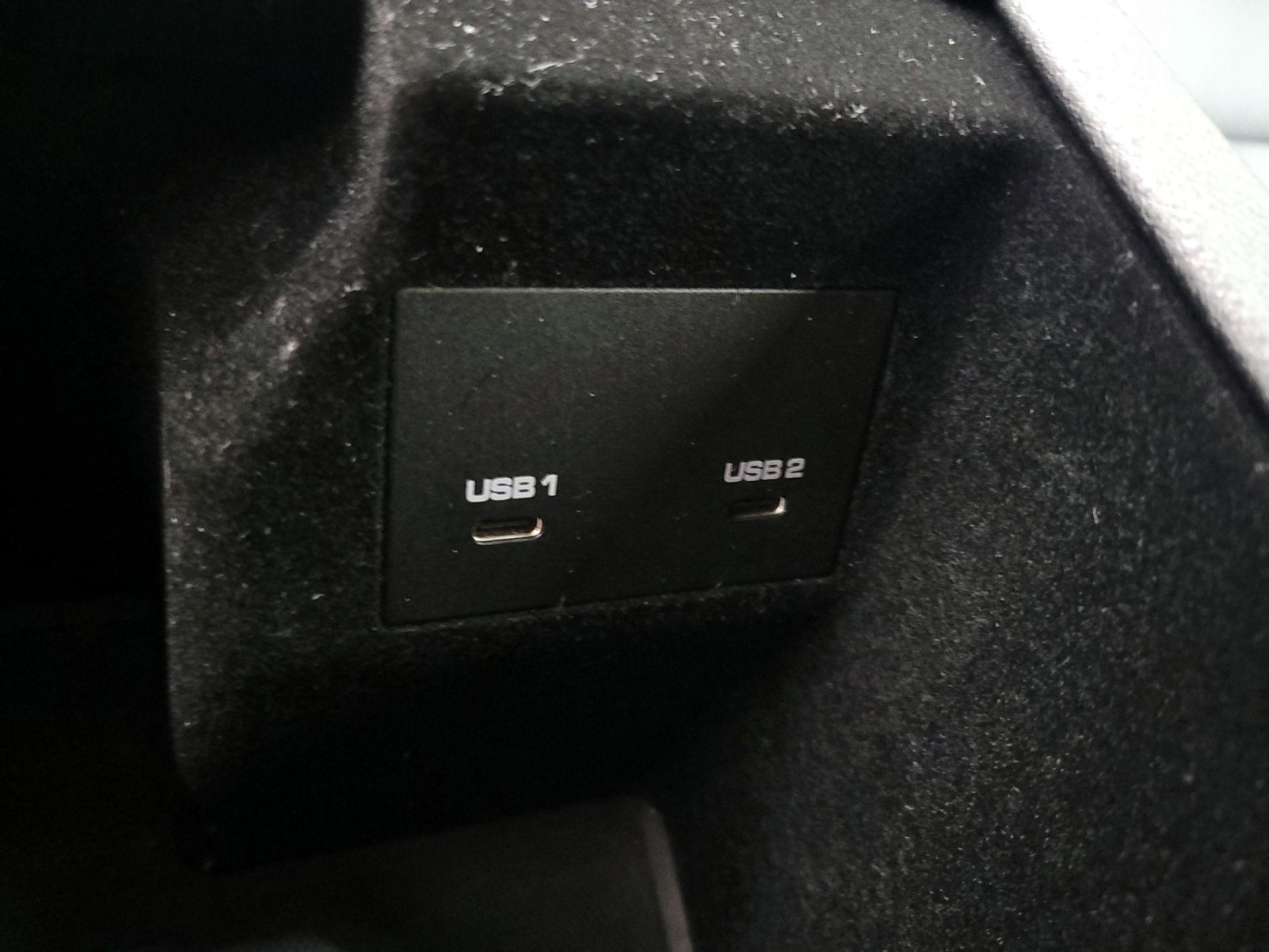 Thumbnail: 2021 Porsche Cayenne - 19