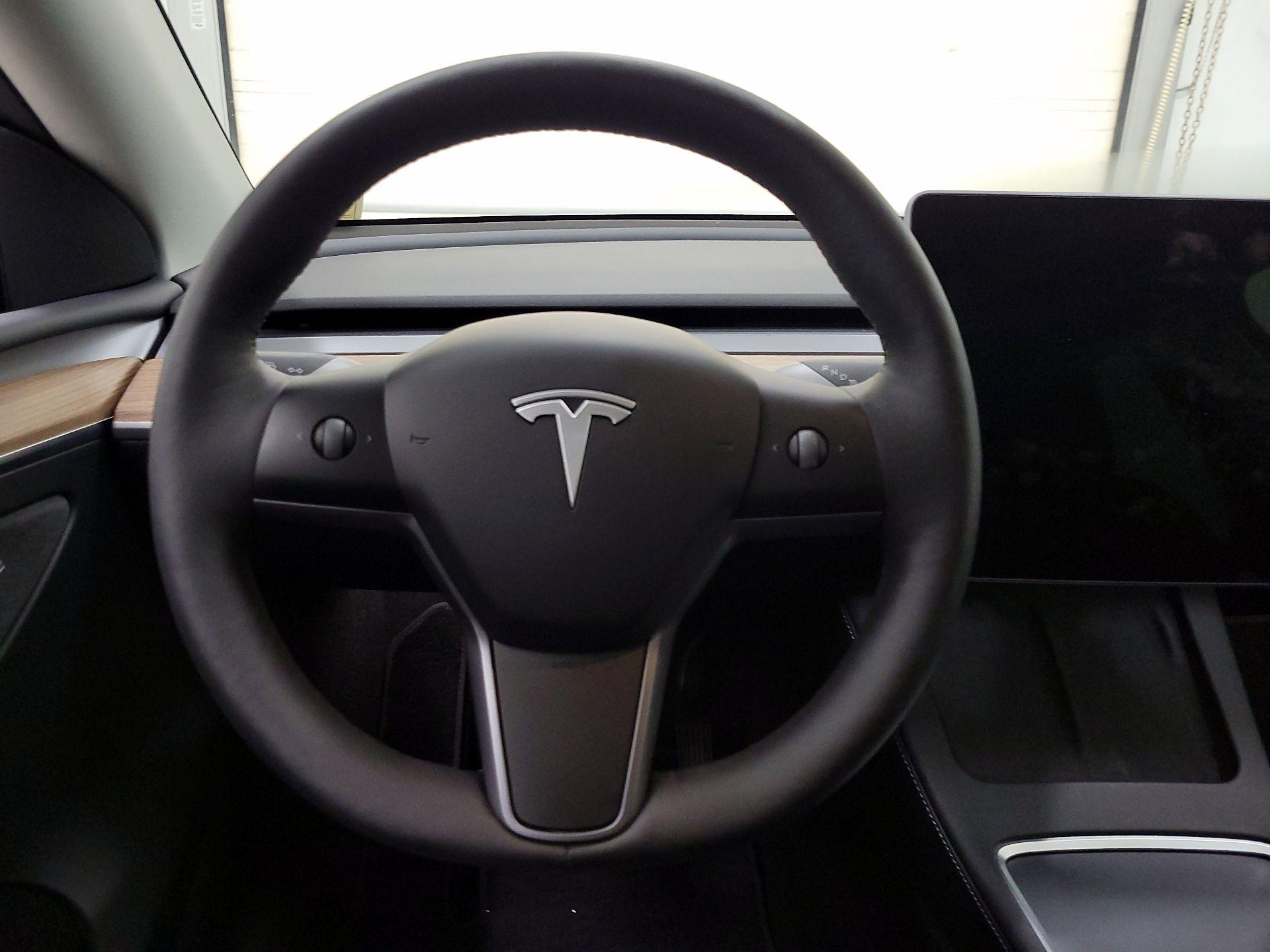 Thumbnail: 2024 Tesla Model Y - 10