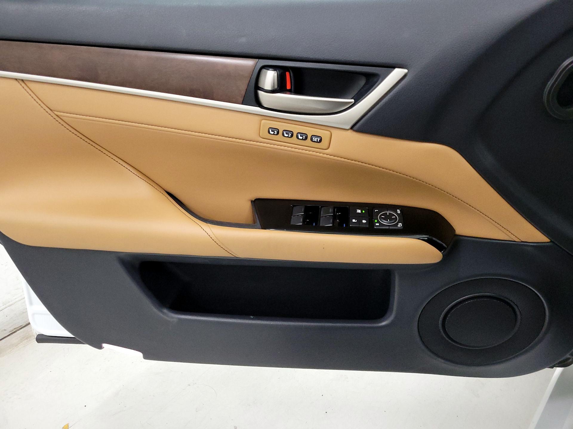 Thumbnail: 2015 Lexus GS - 12