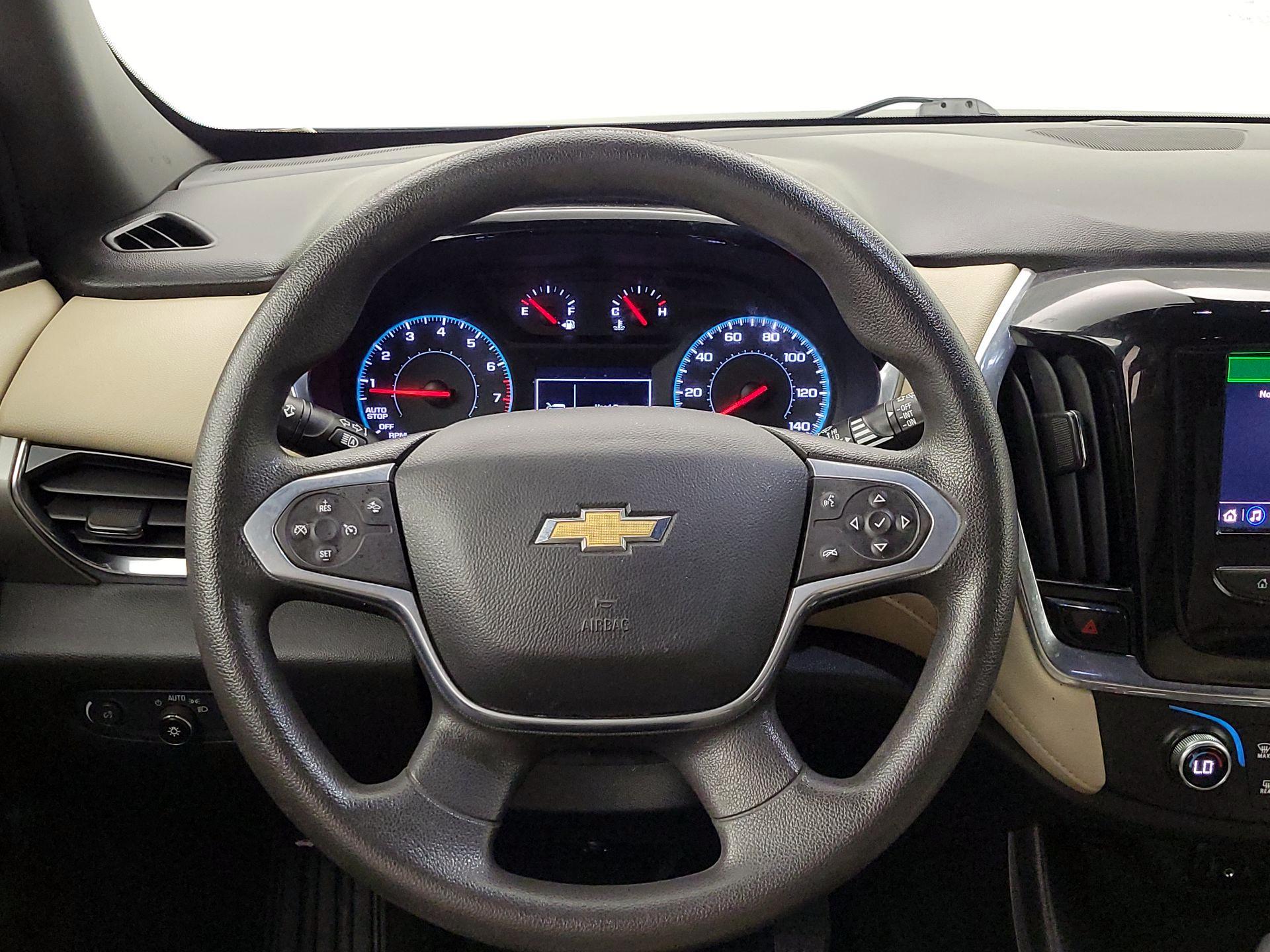 Thumbnail: 2022 Chevrolet Traverse - 10