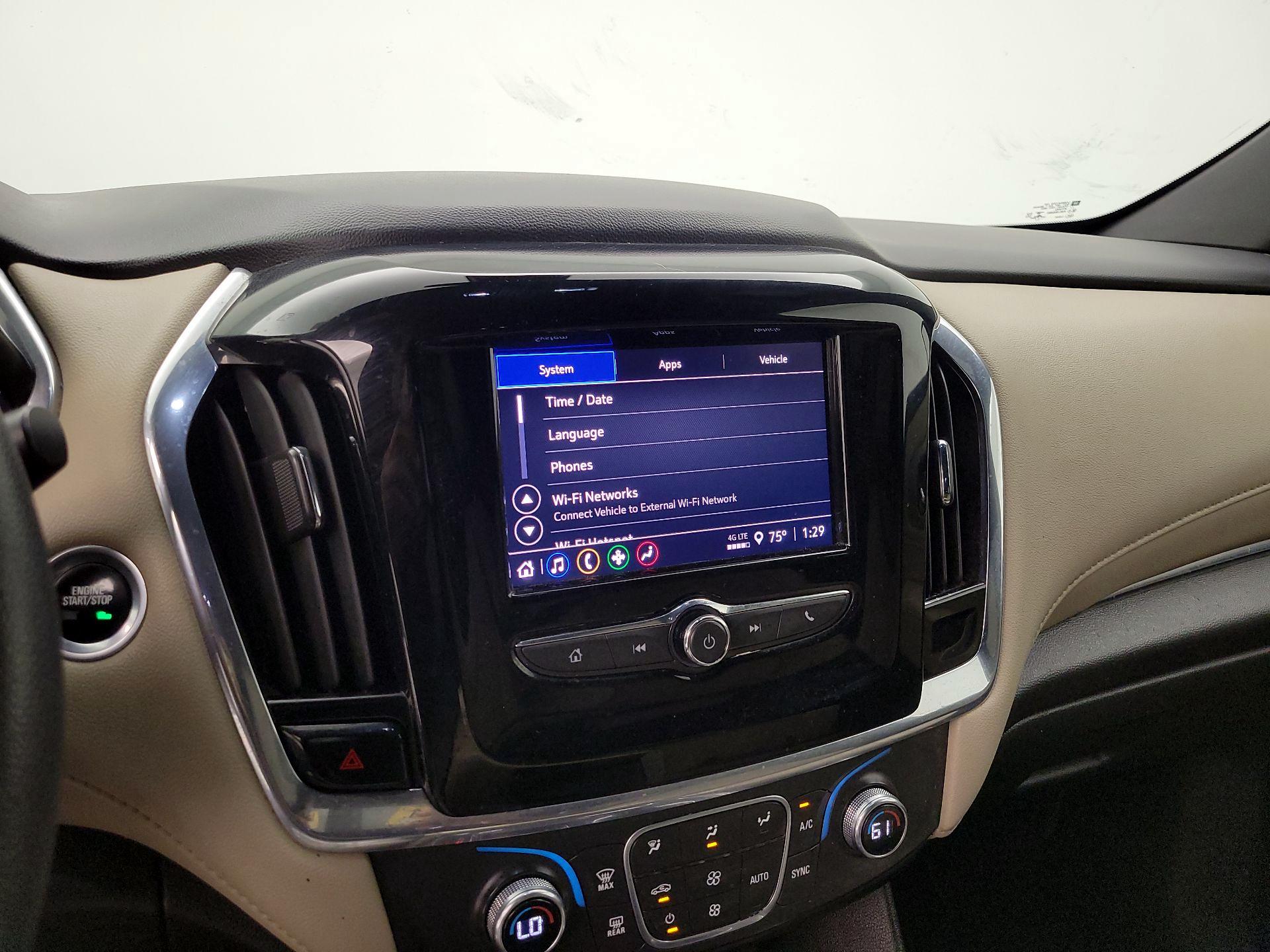 Thumbnail: 2022 Chevrolet Traverse - 15