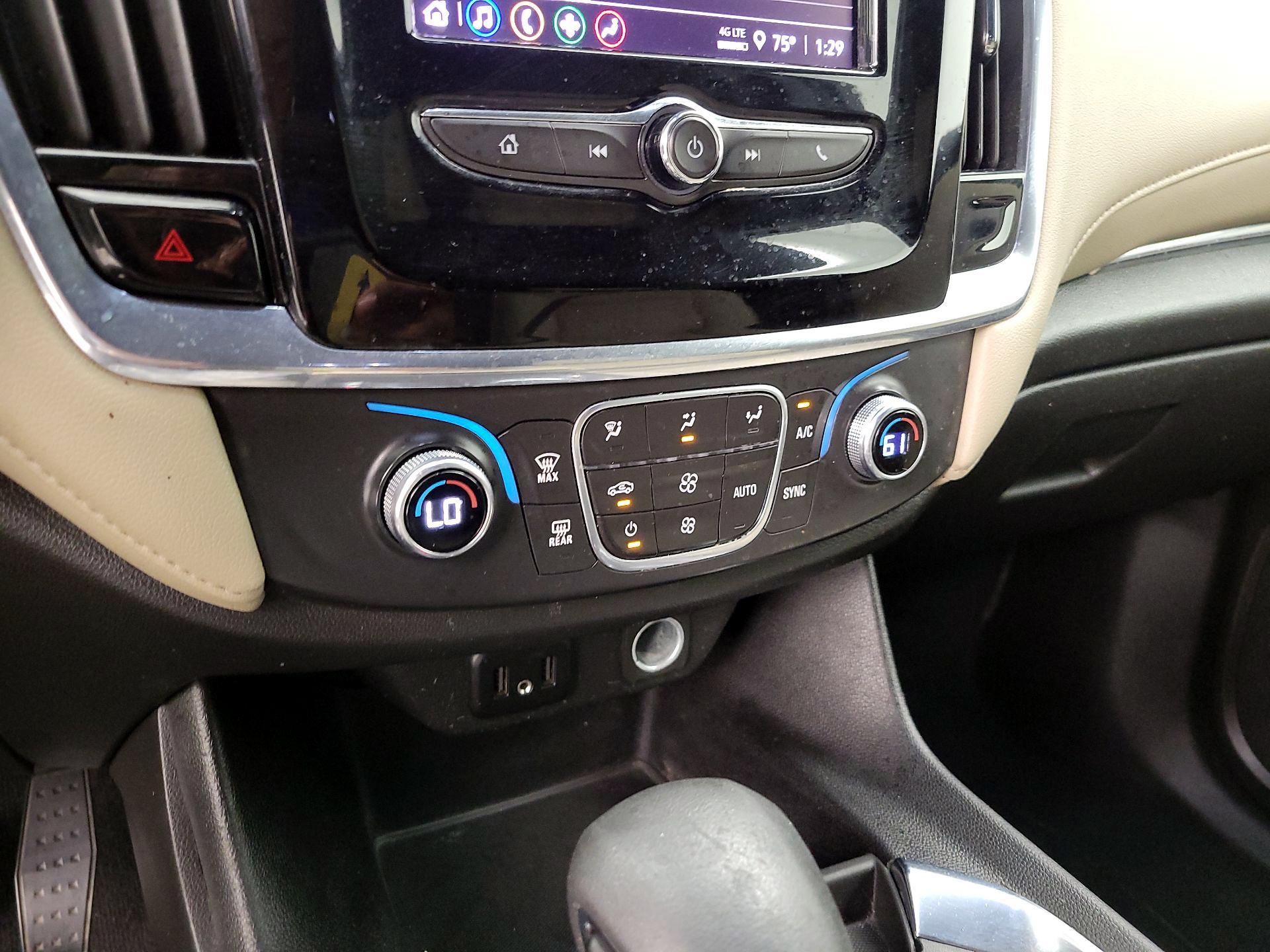 Thumbnail: 2022 Chevrolet Traverse - 16