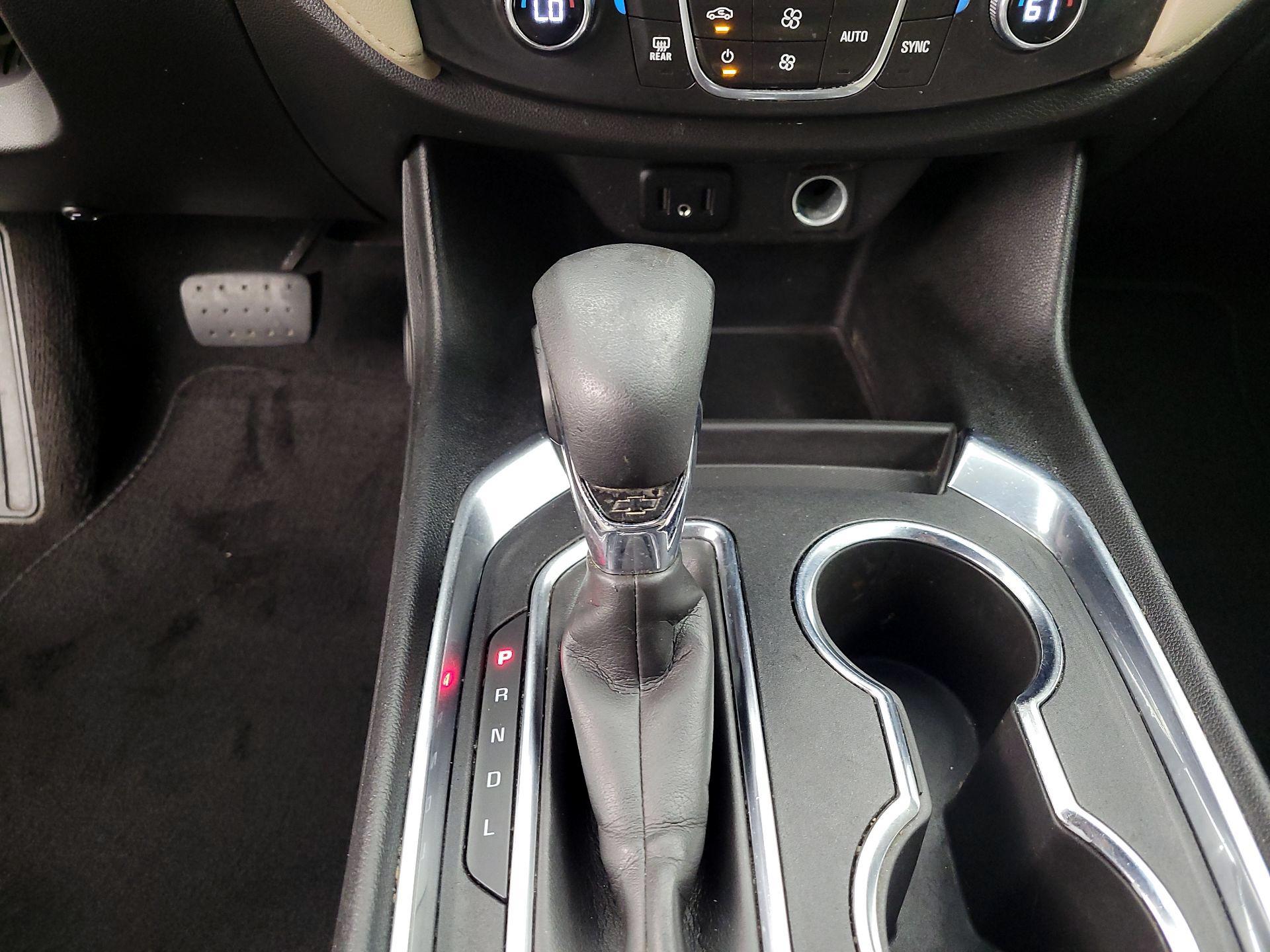 Thumbnail: 2022 Chevrolet Traverse - 17